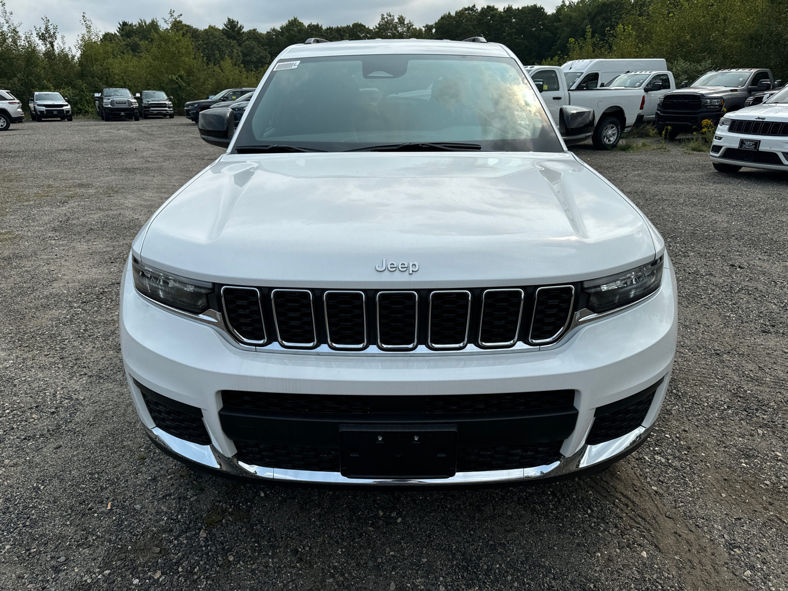 2024 Jeep Grand Cherokee L Laredo 9