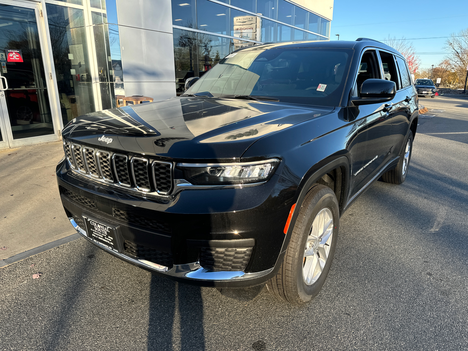 2024 Jeep Grand Cherokee L Laredo 2