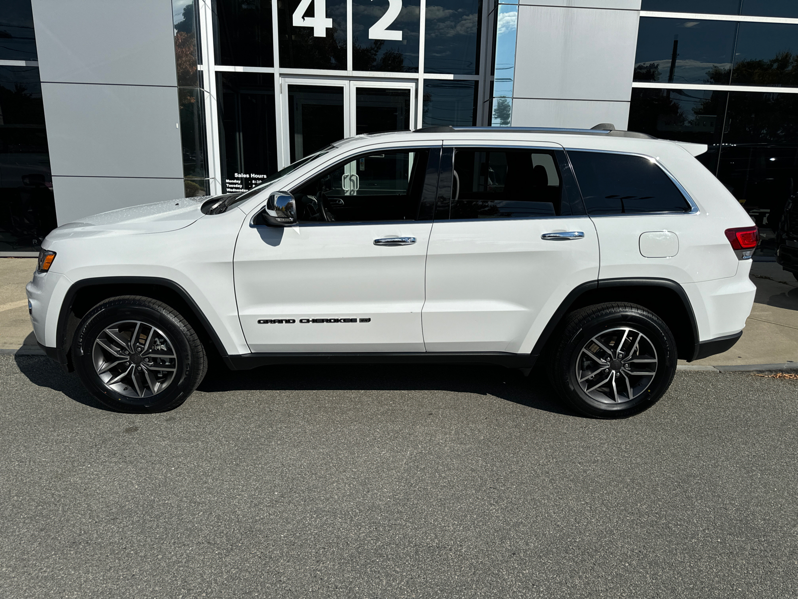 2022 Jeep Grand Cherokee WK Limited 3