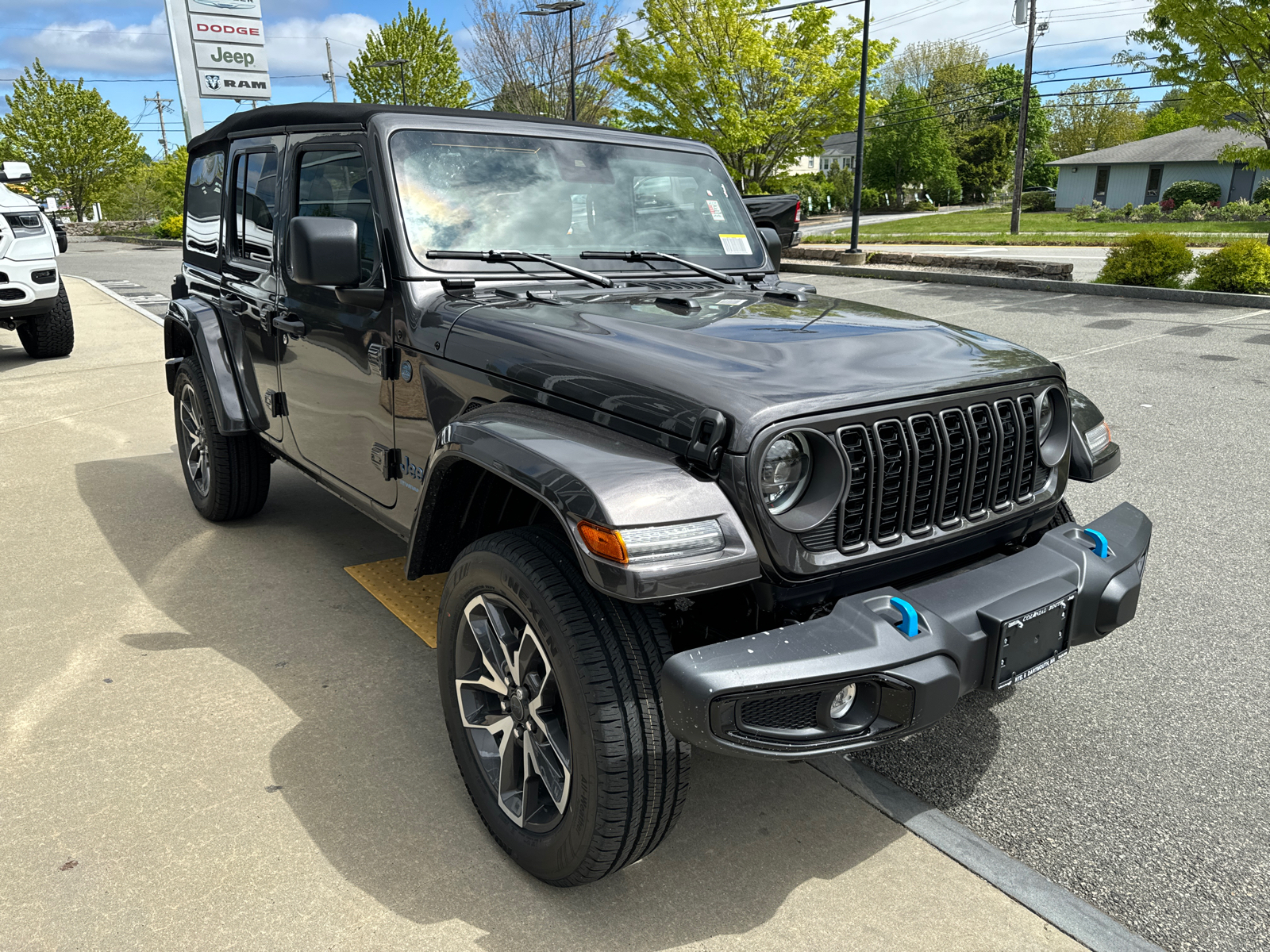 2024 Jeep Wrangler 4xe Sport S 8