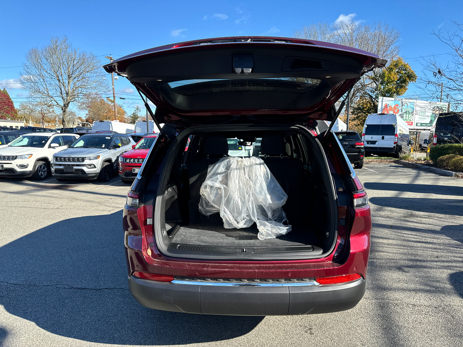 2024 Jeep Grand Cherokee L Laredo 38