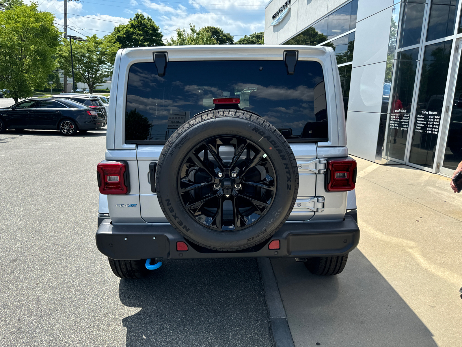 2024 Jeep Wrangler 4xe Sahara 5