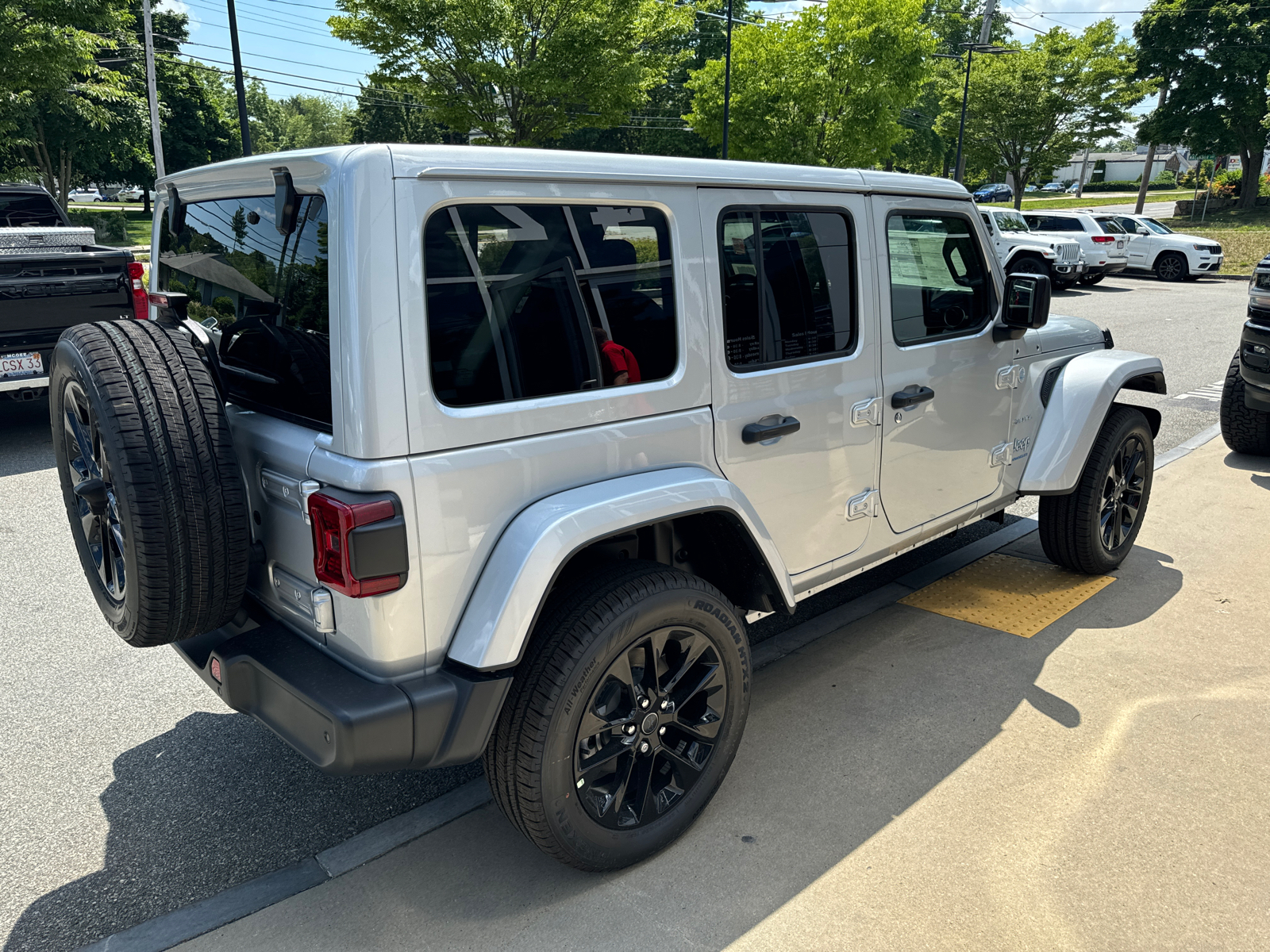 2024 Jeep Wrangler 4xe Sahara 6