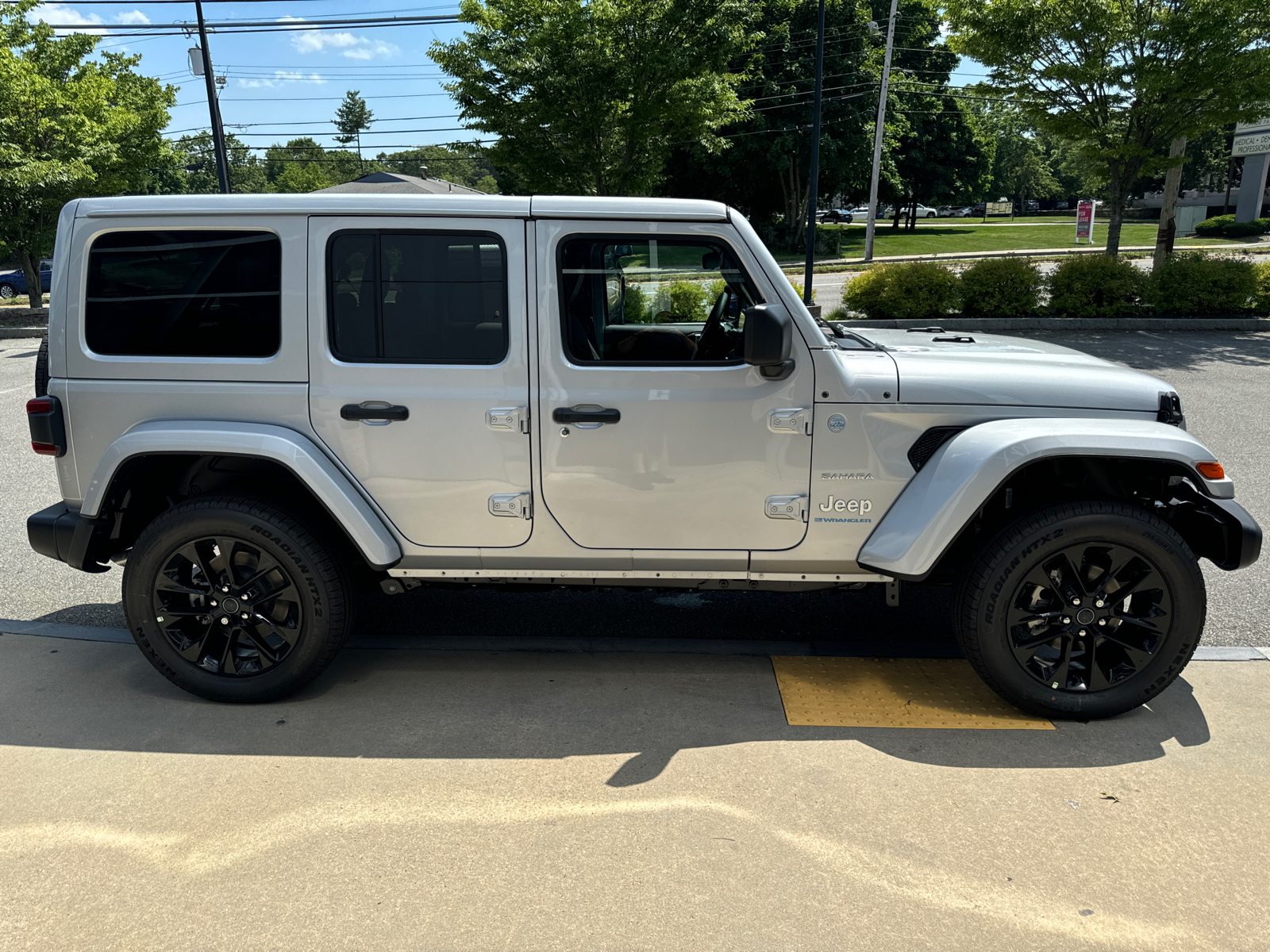 2024 Jeep Wrangler 4xe Sahara 7