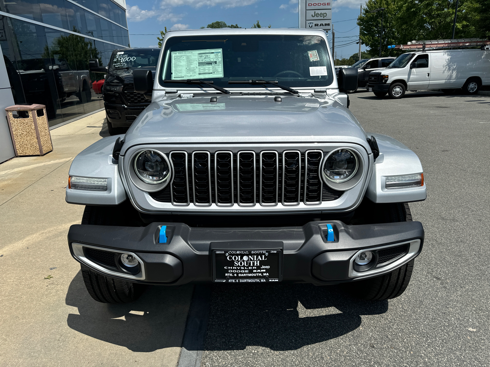 2024 Jeep Wrangler 4xe Sahara 9