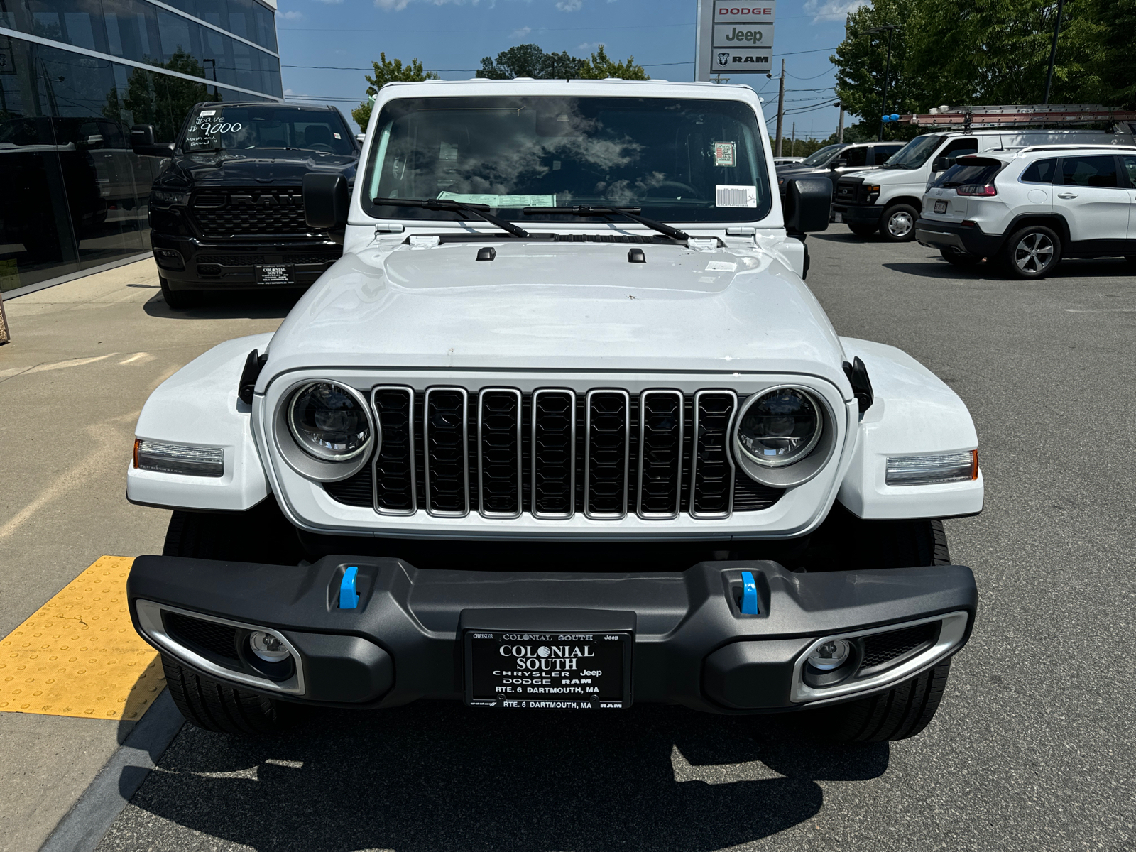 2024 Jeep Wrangler 4xe Sahara 9