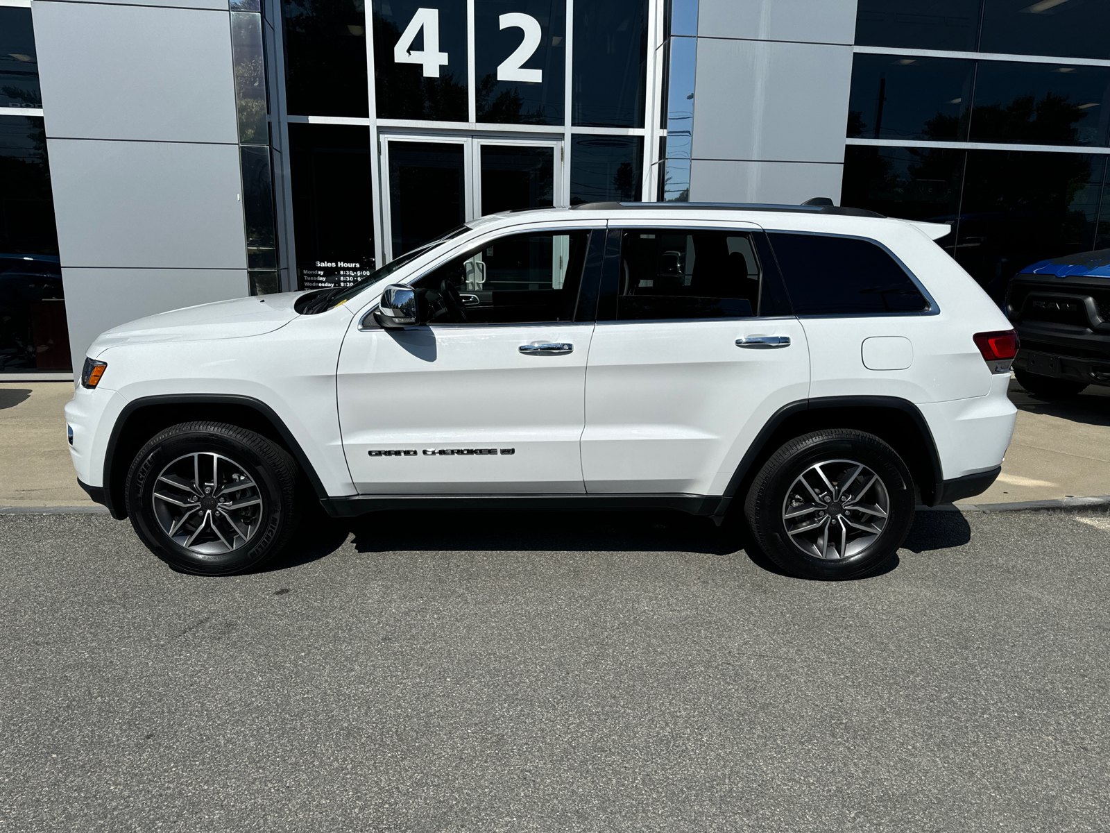 2022 Jeep Grand Cherokee WK Limited 3