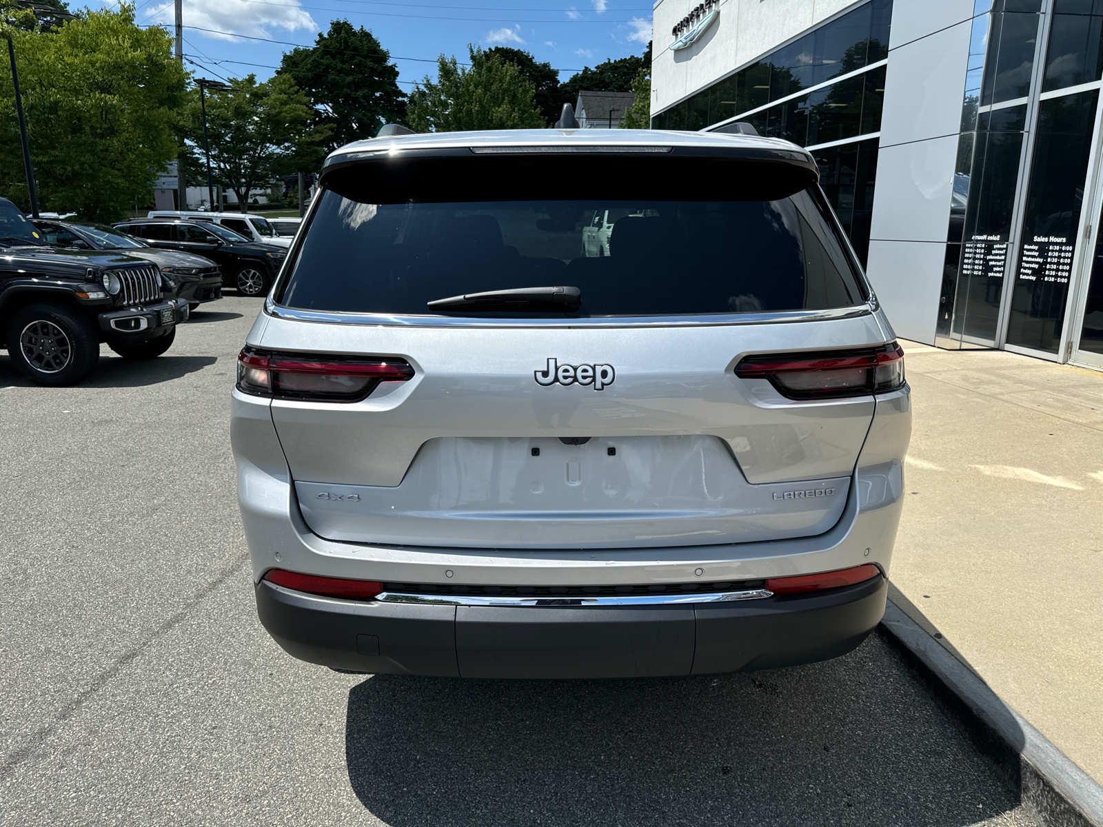 2024 Jeep Grand Cherokee L Laredo 5