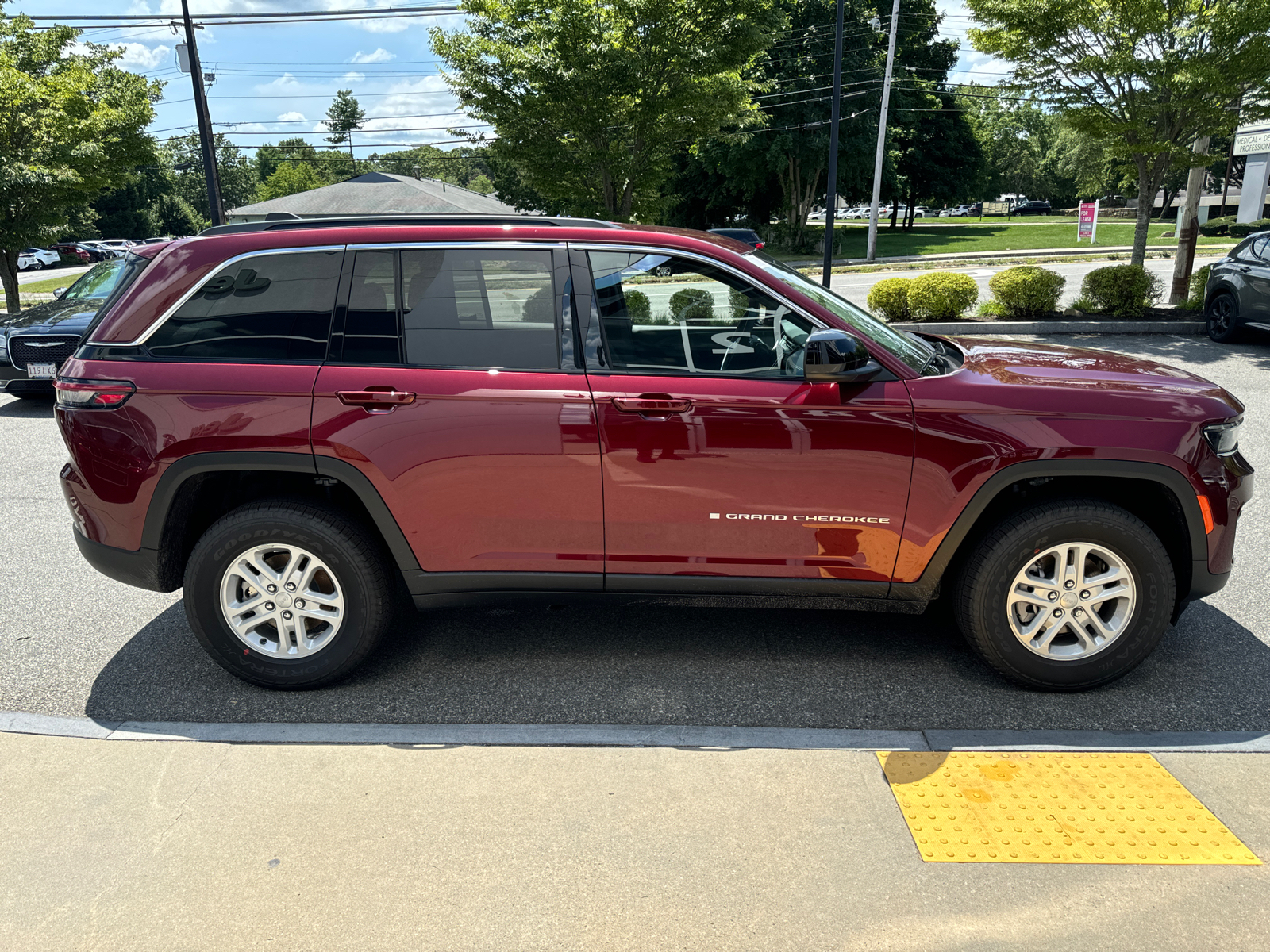 2024 Jeep Grand Cherokee Laredo 7