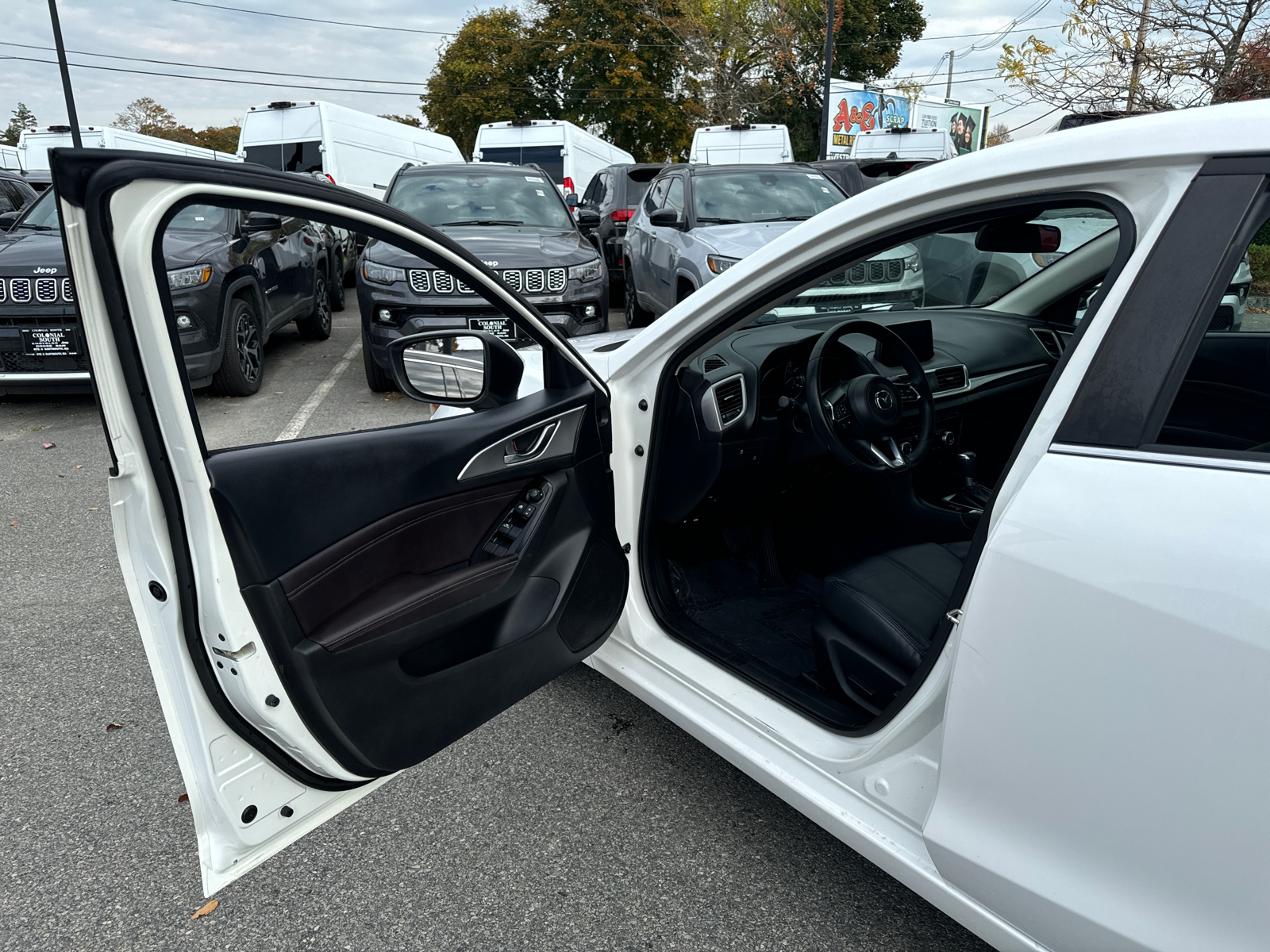 2018 Mazda Mazda3 4-Door Touring 11