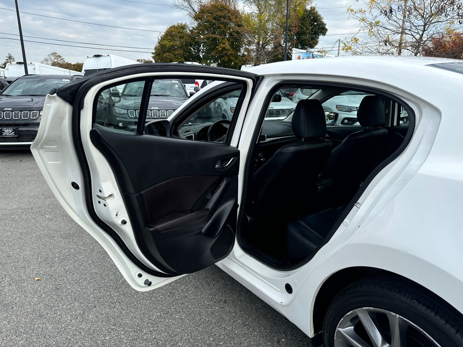 2018 Mazda Mazda3 4-Door Touring 30