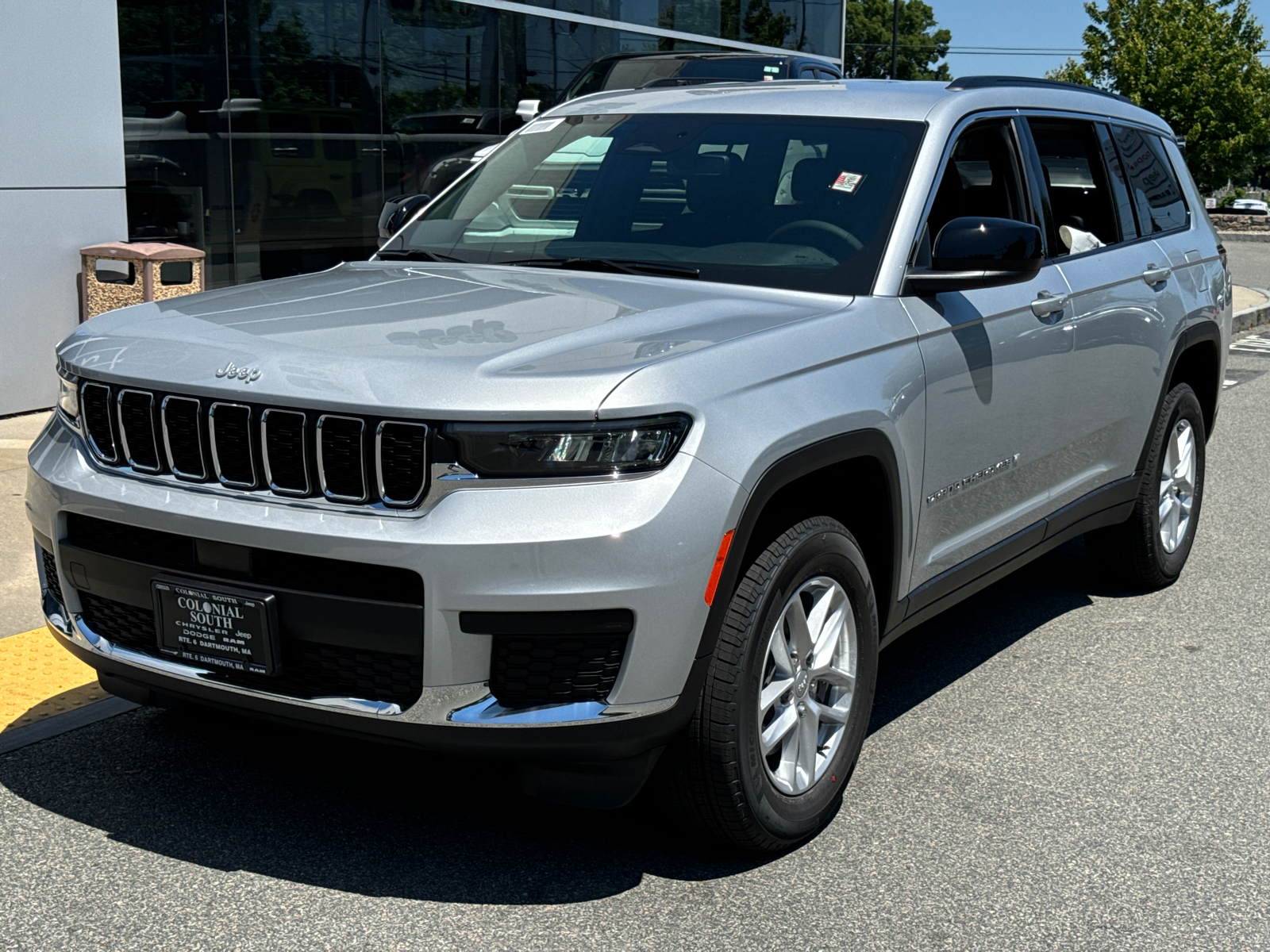 2024 Jeep Grand Cherokee L Laredo 1