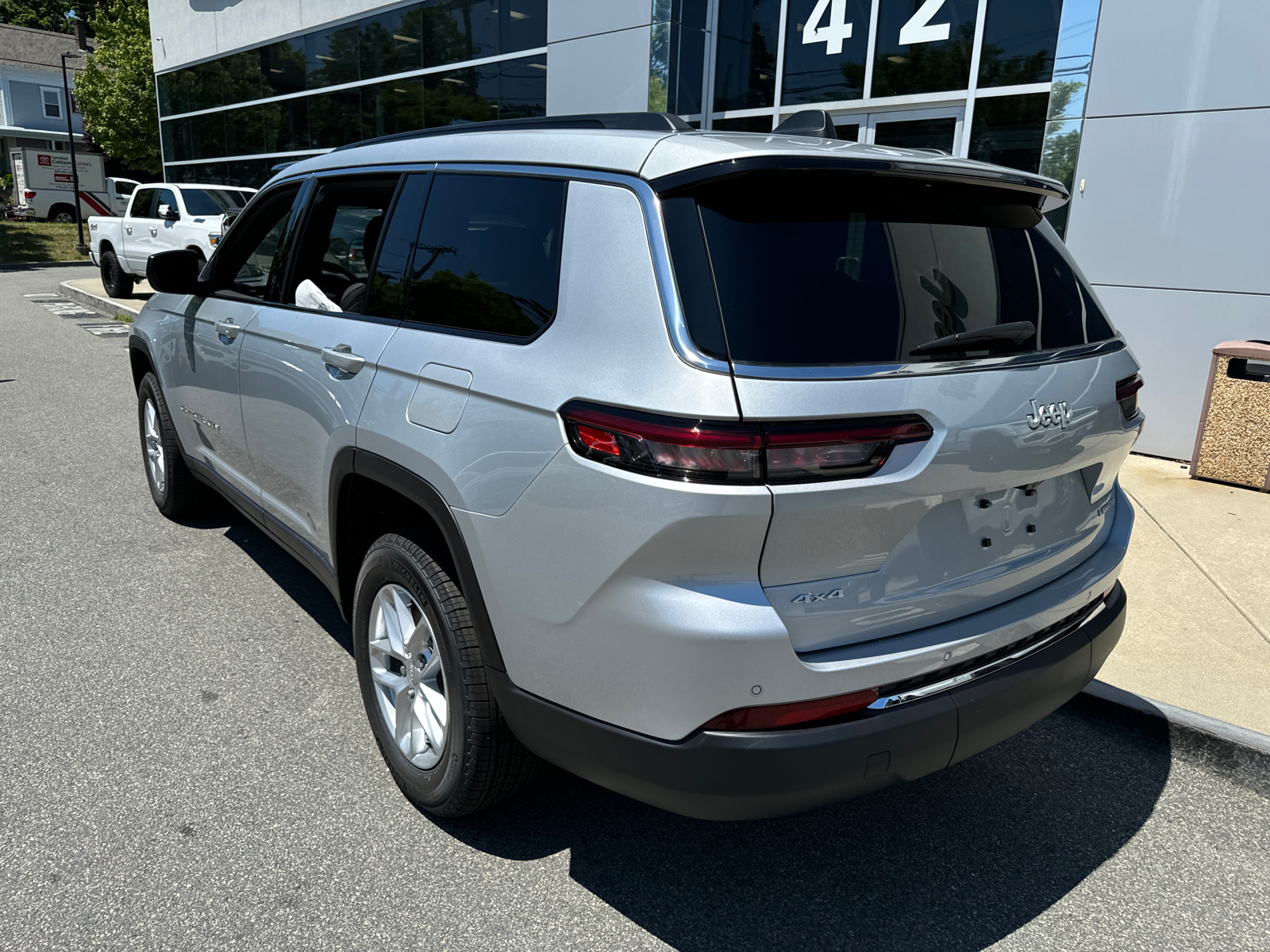 2024 Jeep Grand Cherokee L Laredo 4