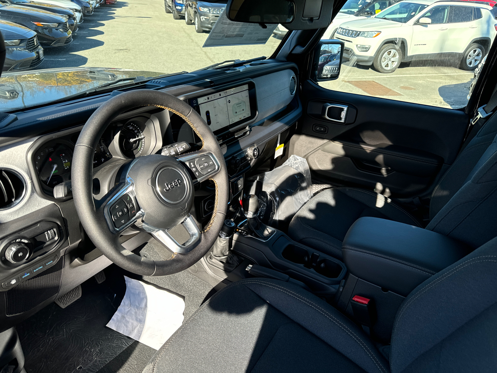 2024 Jeep Wrangler 4xe Sahara 12