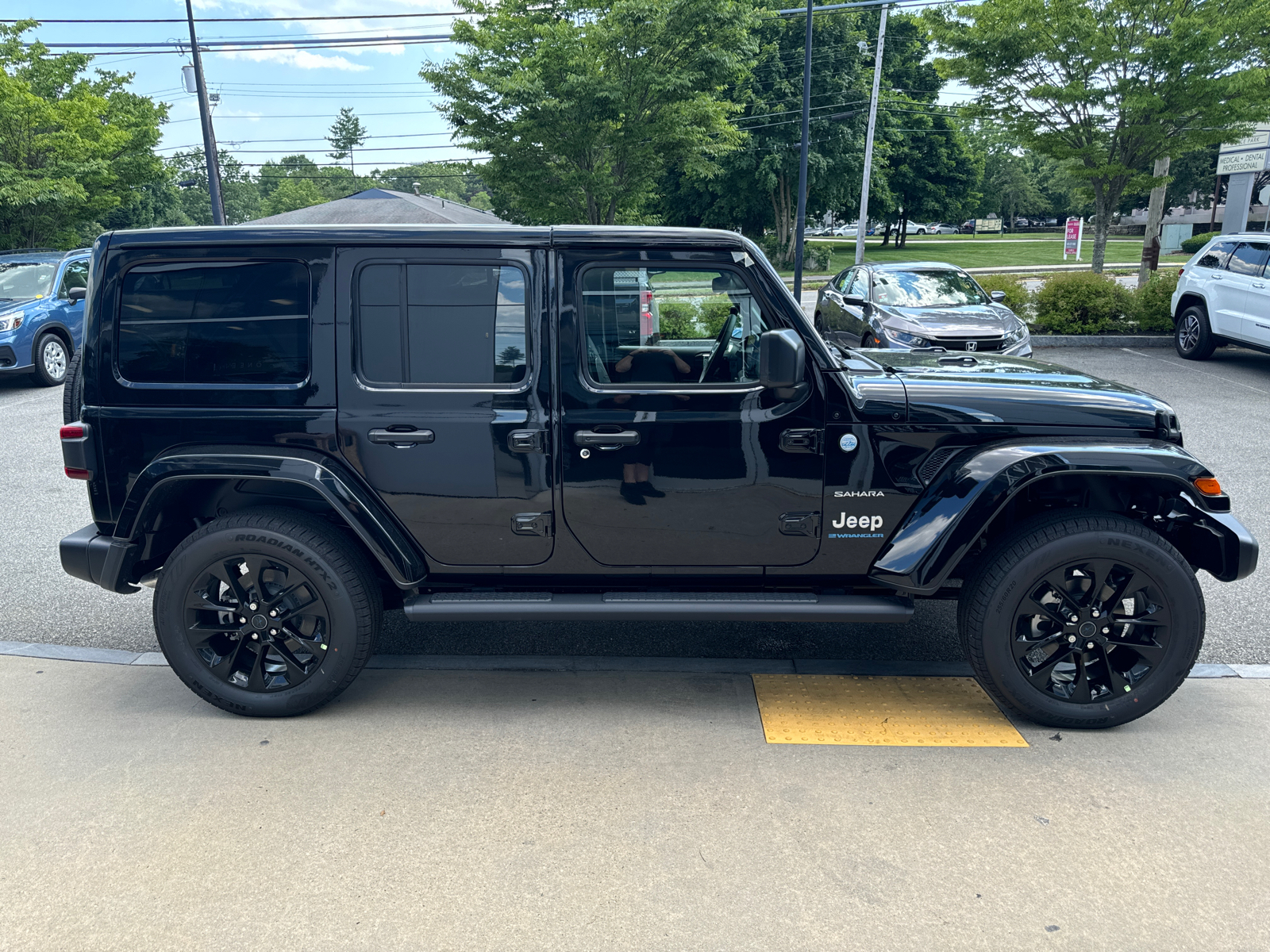 2024 Jeep Wrangler 4xe Sahara 7