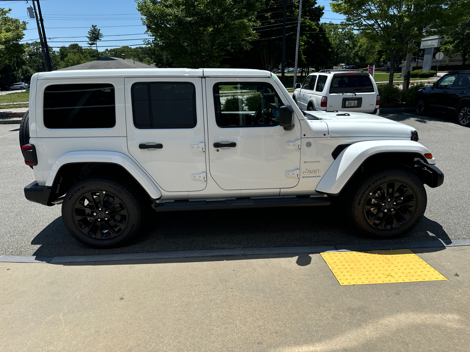 2024 Jeep Wrangler 4xe Sahara 7