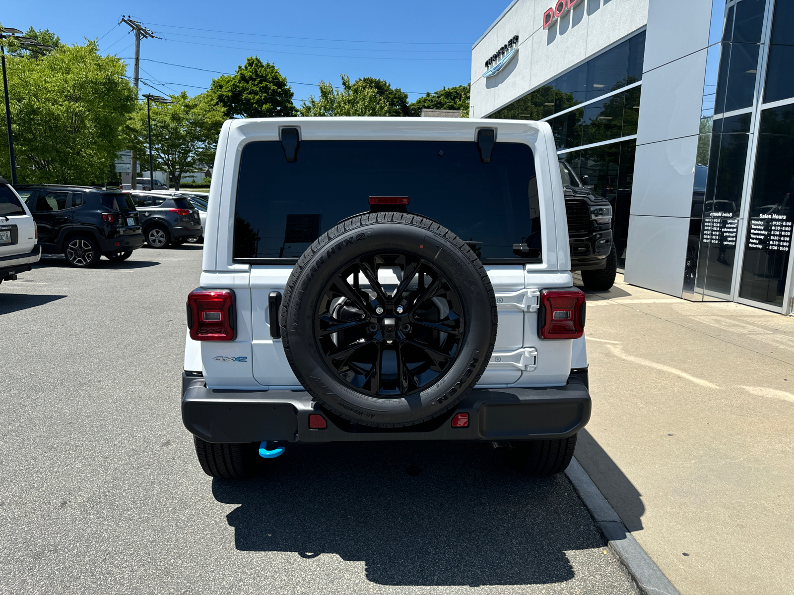 2024 Jeep Wrangler 4xe Sahara 5