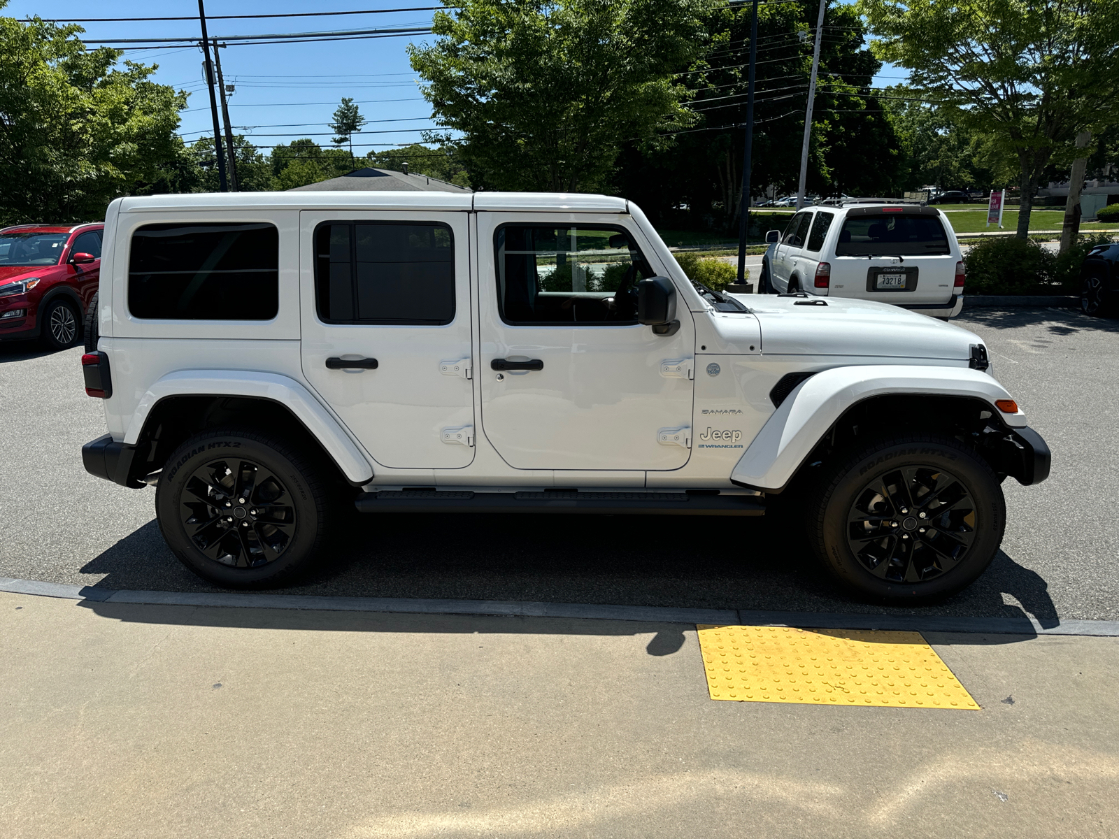 2024 Jeep Wrangler 4xe Sahara 7