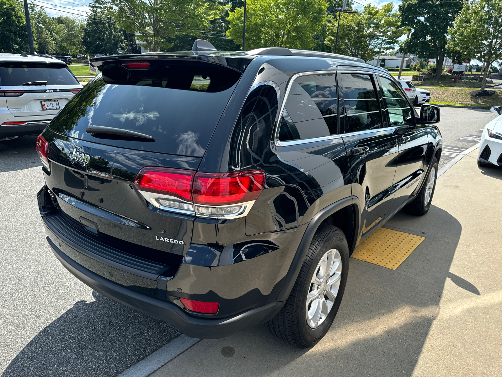 2021 Jeep Grand Cherokee Laredo E 6