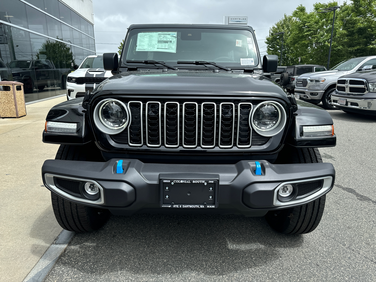 2024 Jeep Wrangler 4xe Sahara 9