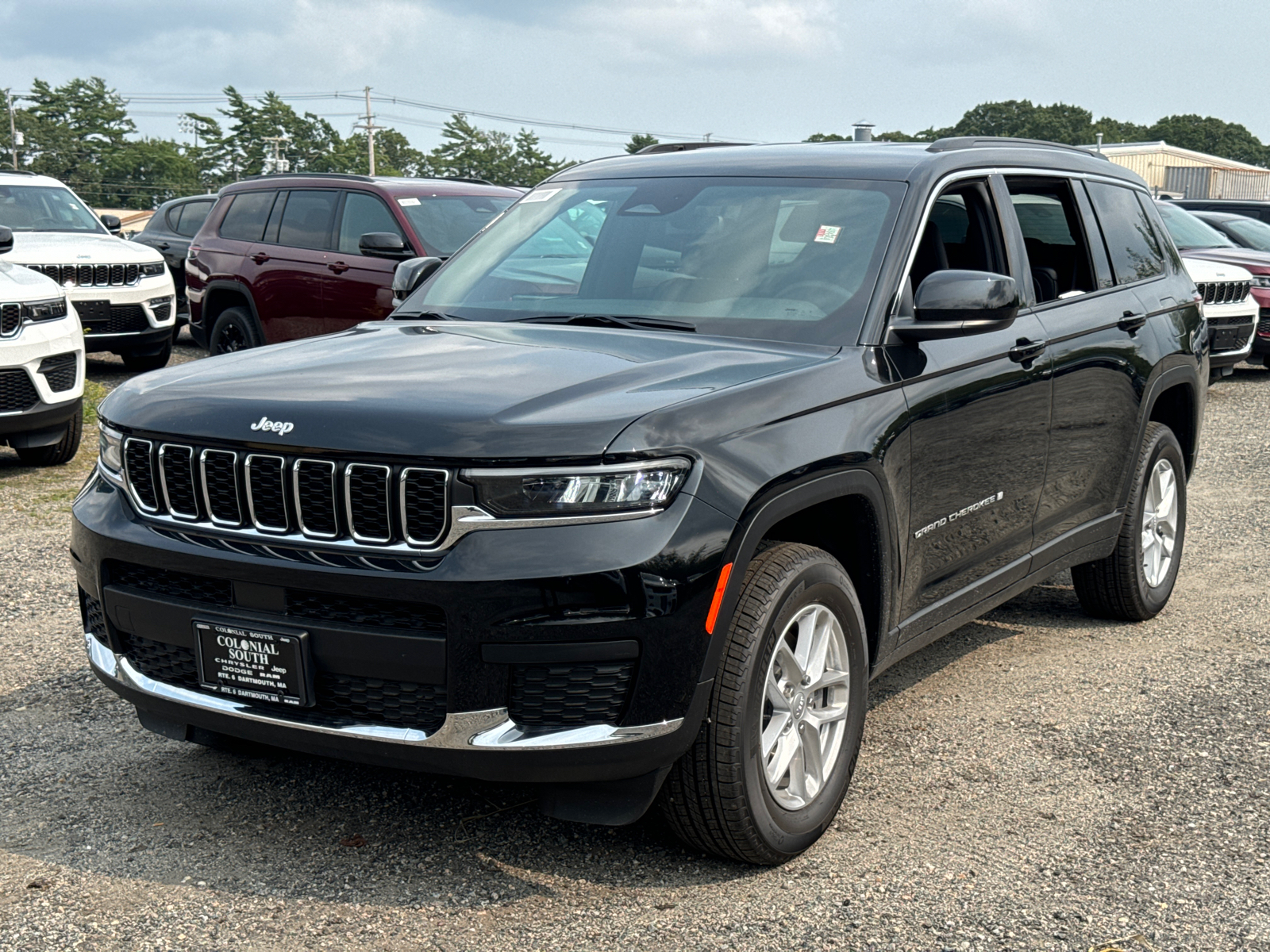 2024 Jeep Grand Cherokee L Laredo 1