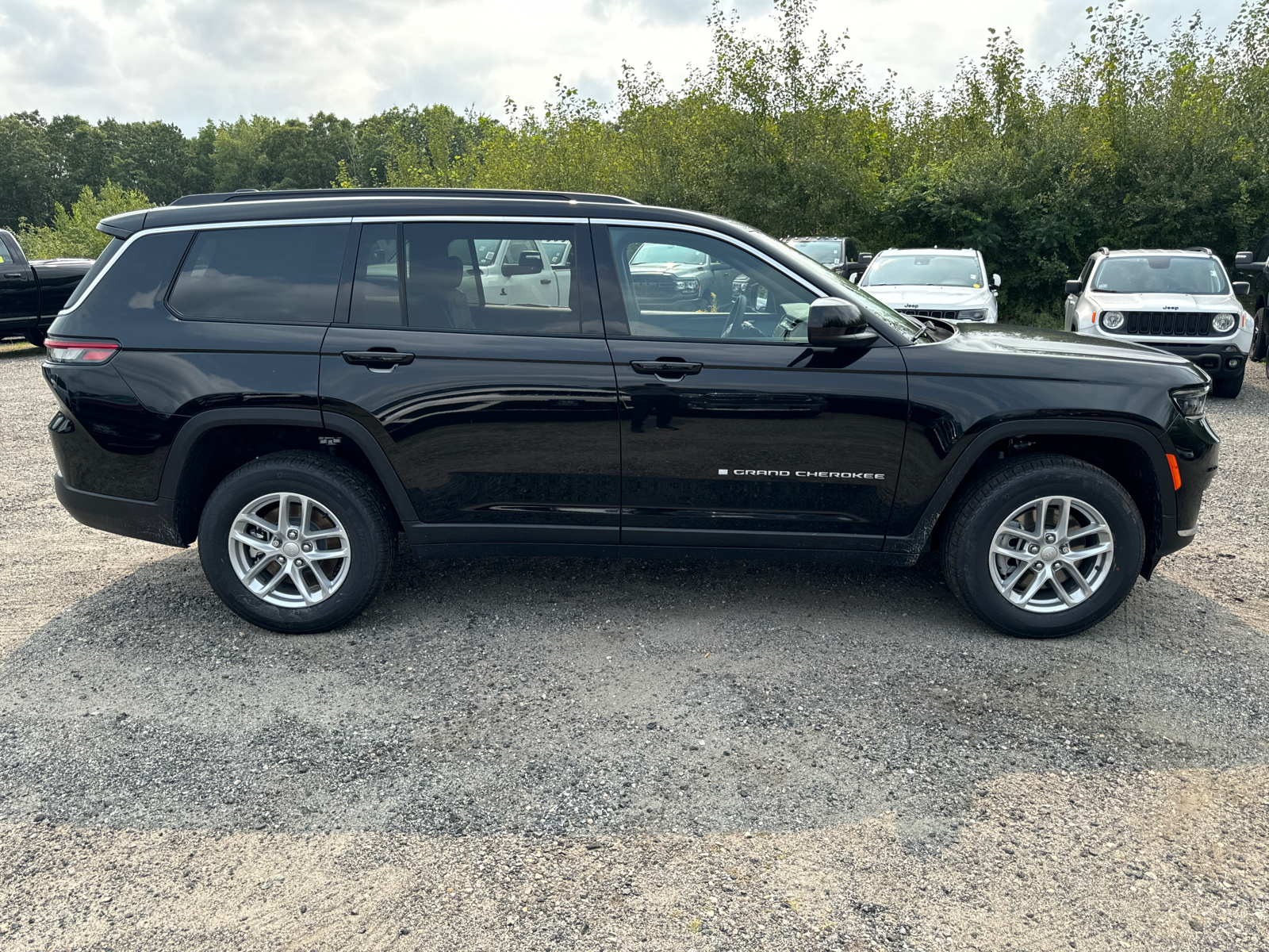 2024 Jeep Grand Cherokee L Laredo 7