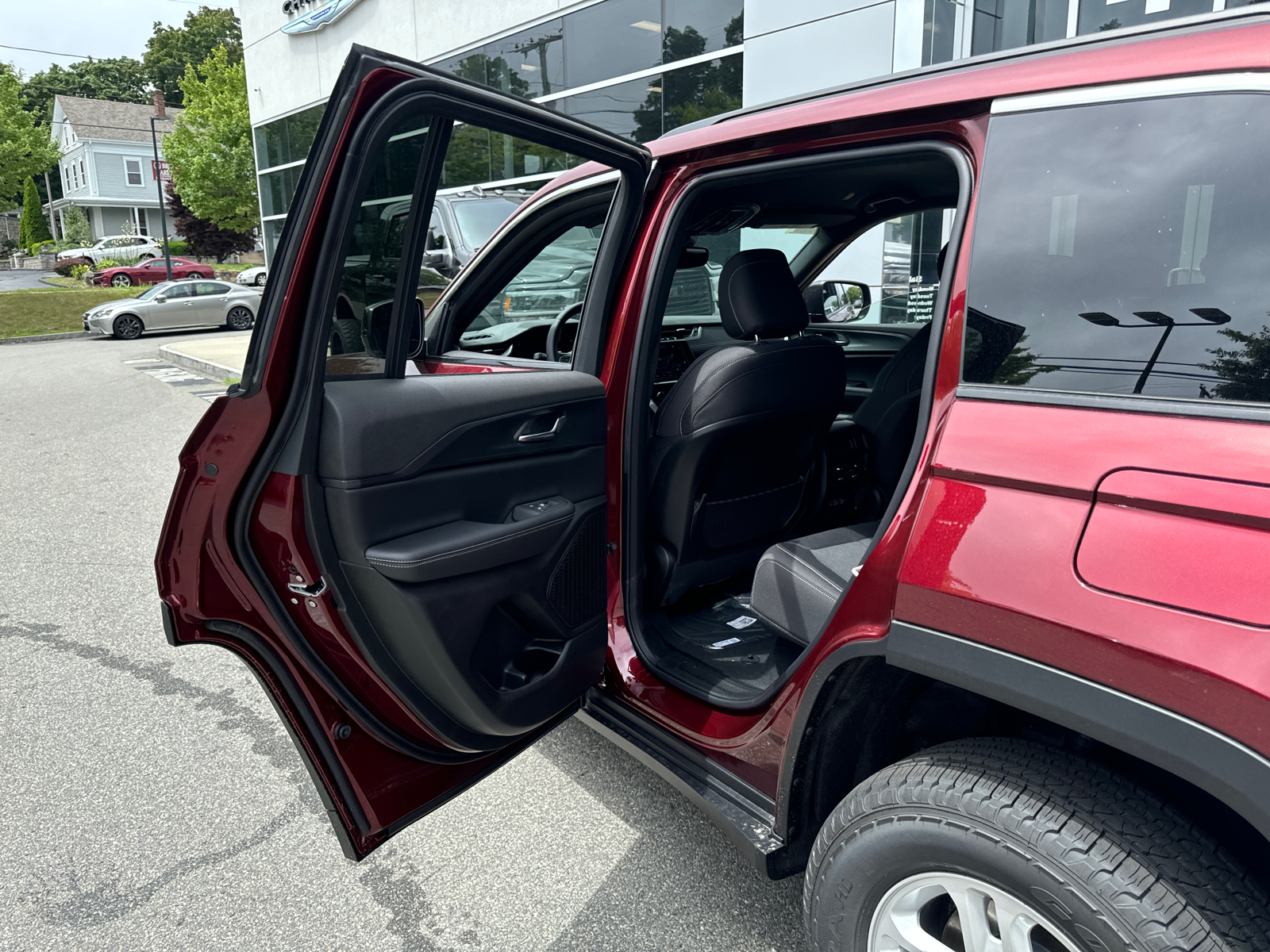 2024 Jeep Grand Cherokee Laredo 30