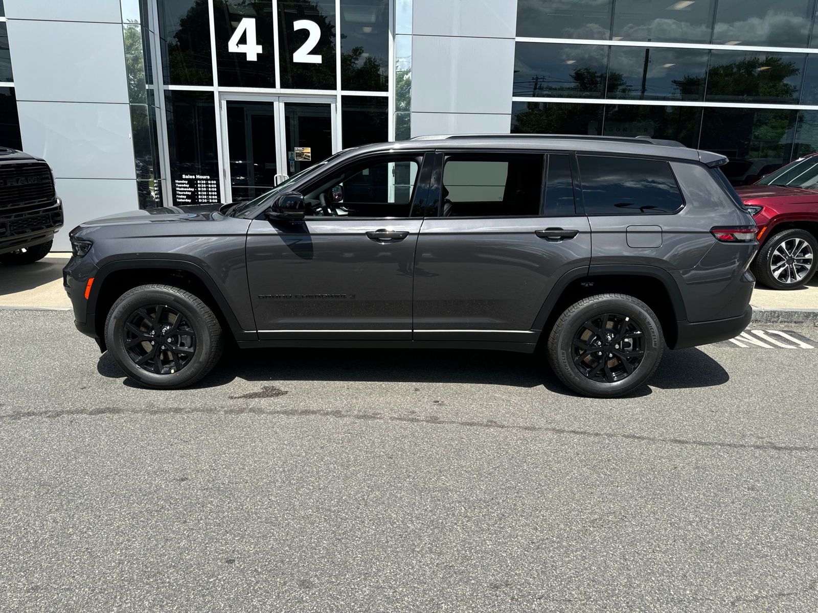 2024 Jeep Grand Cherokee L Altitude X 3