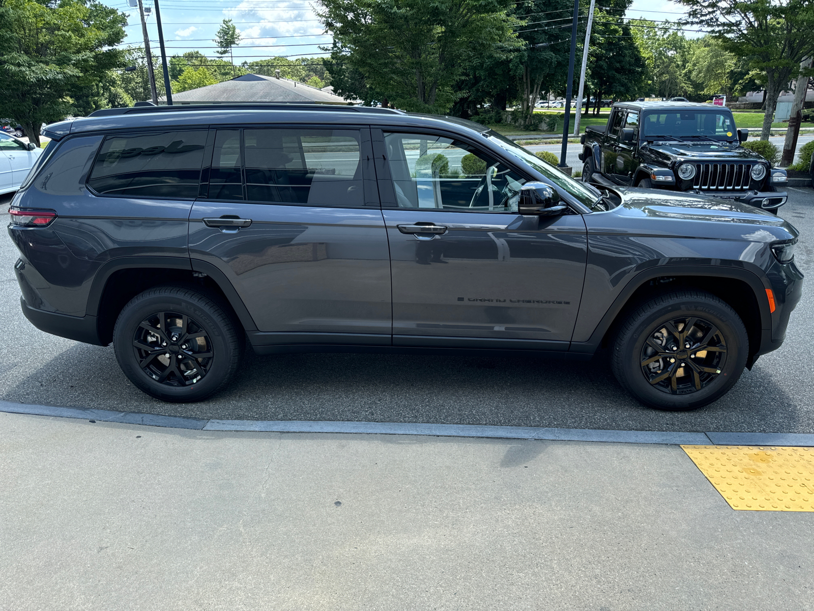 2024 Jeep Grand Cherokee L Altitude X 7