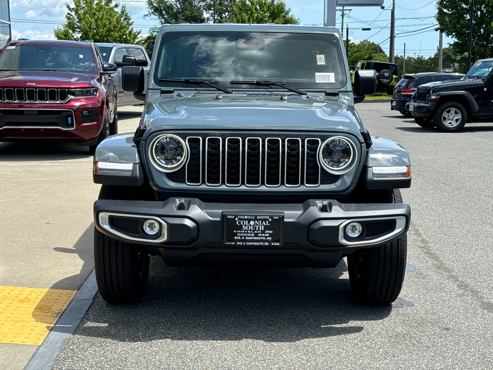 2024 Jeep Wrangler Sahara 37