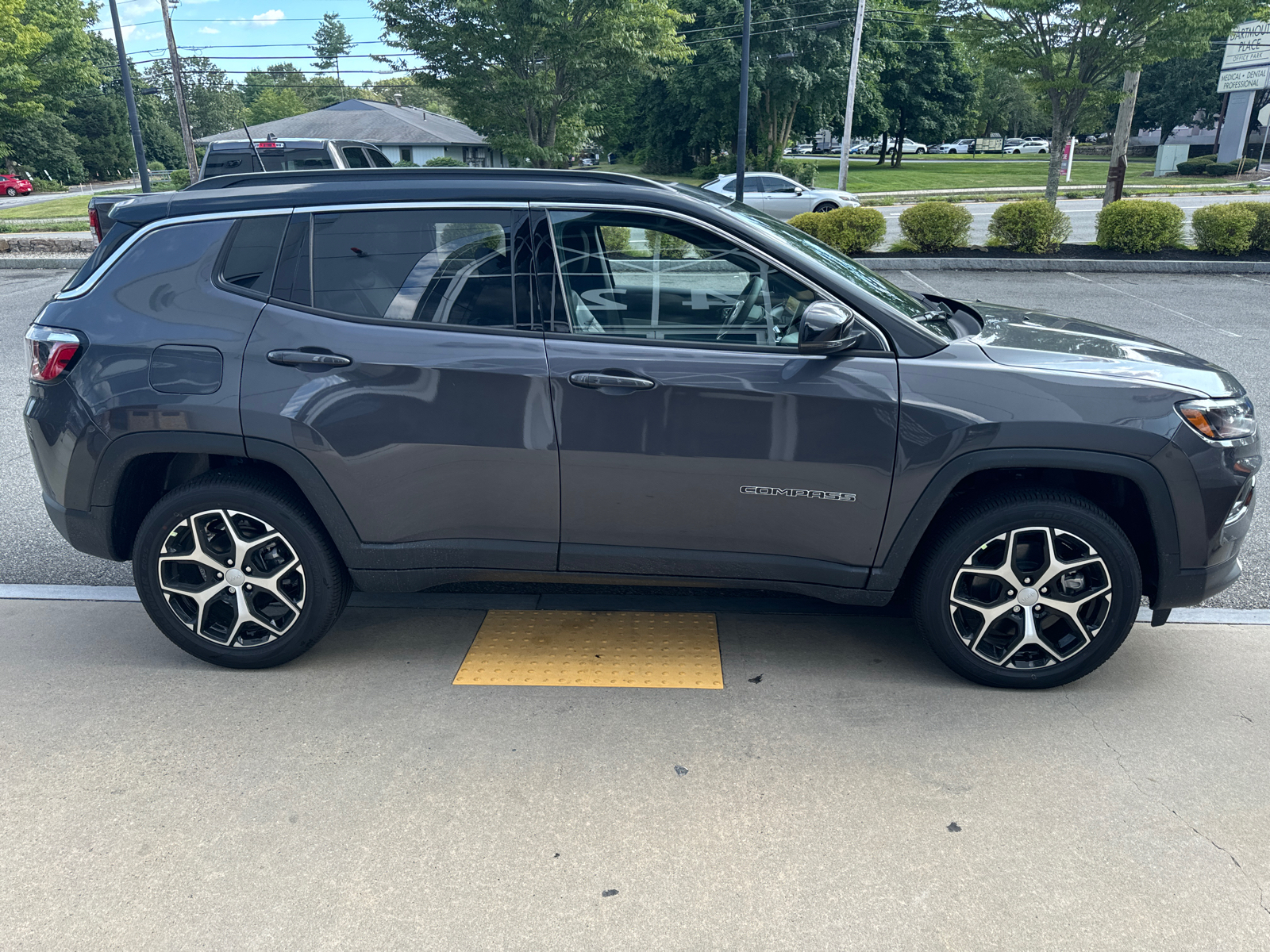 2024 Jeep Compass Limited 7