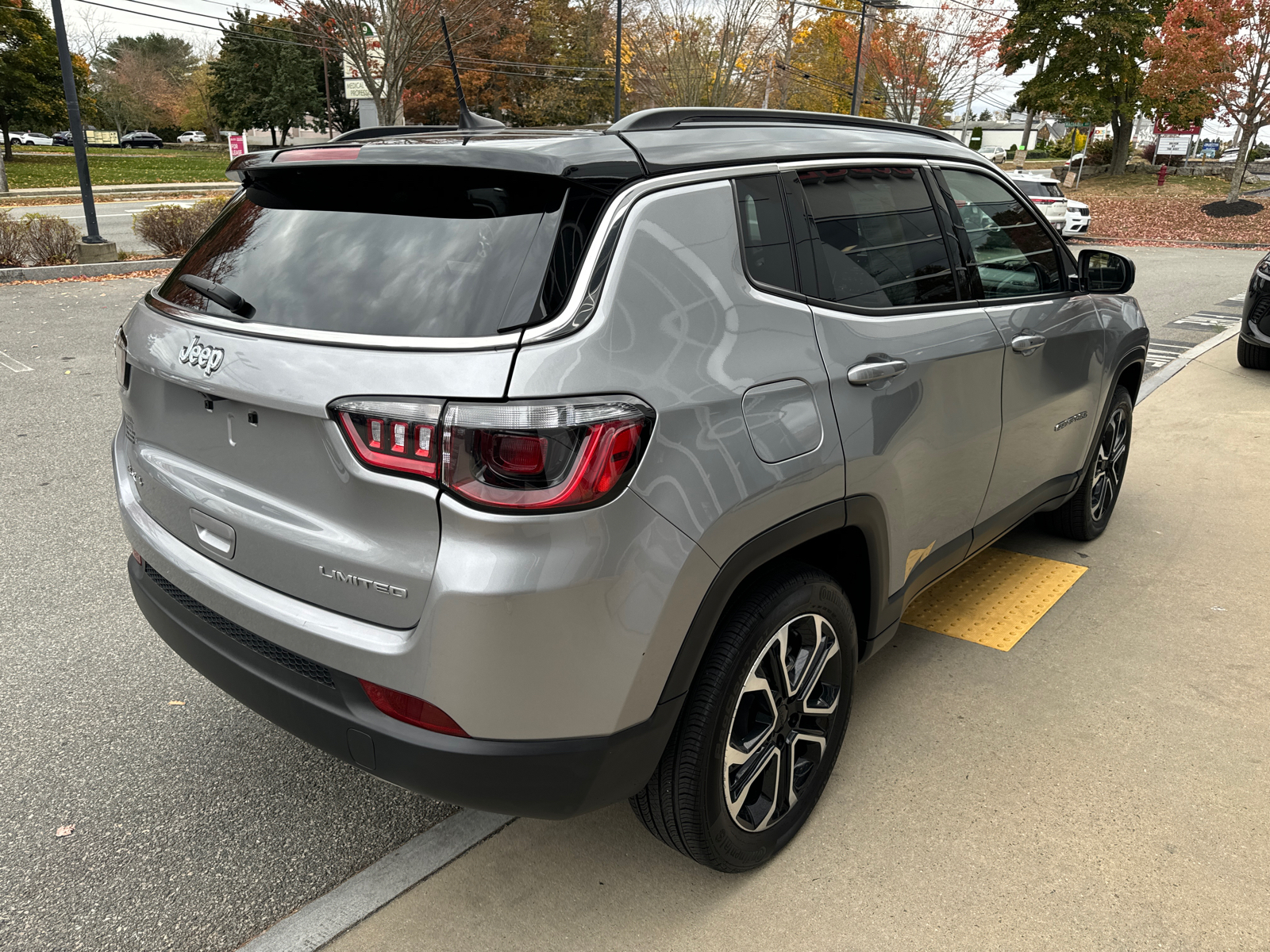 2023 Jeep Compass Limited 6