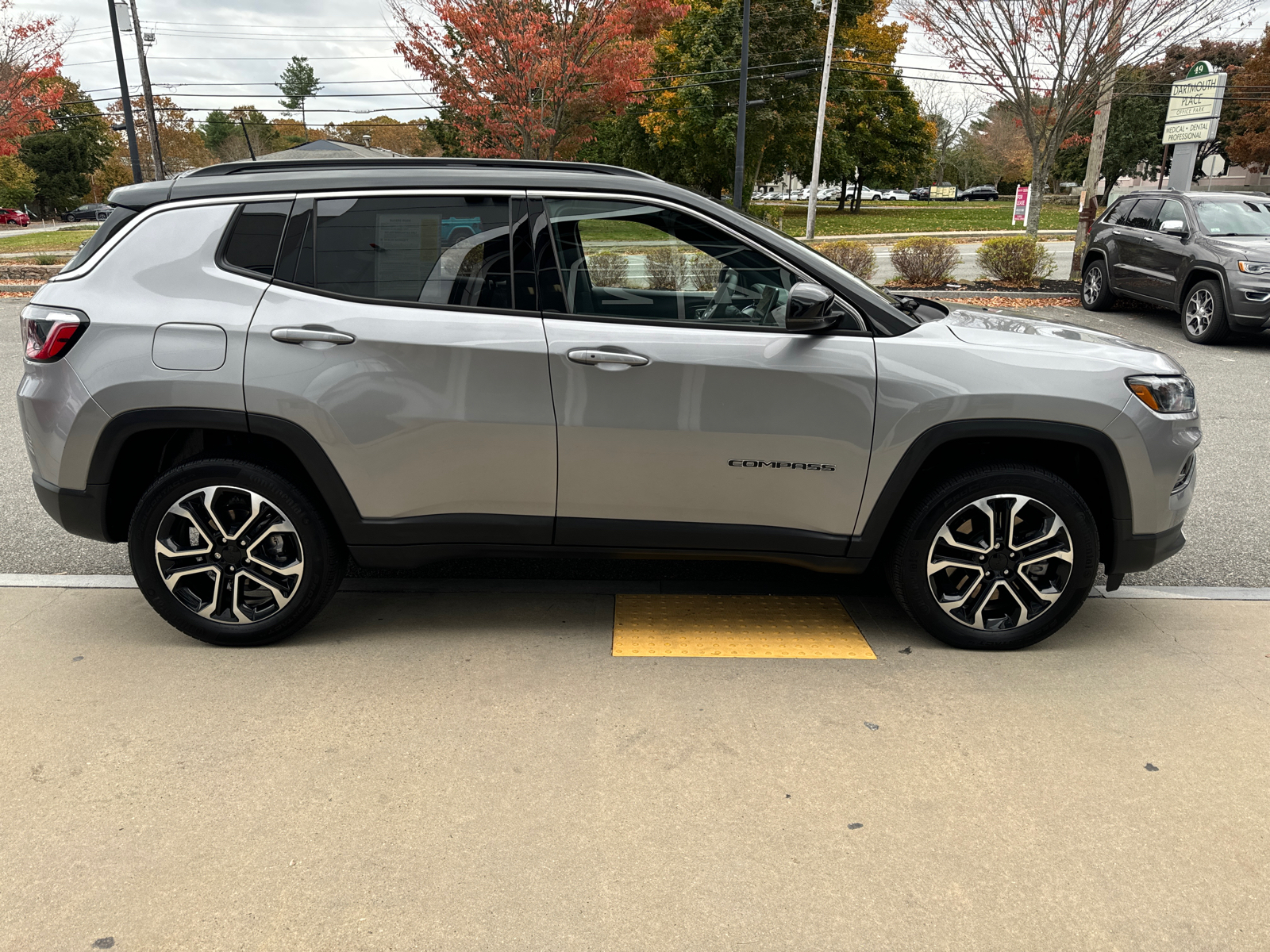 2023 Jeep Compass Limited 7