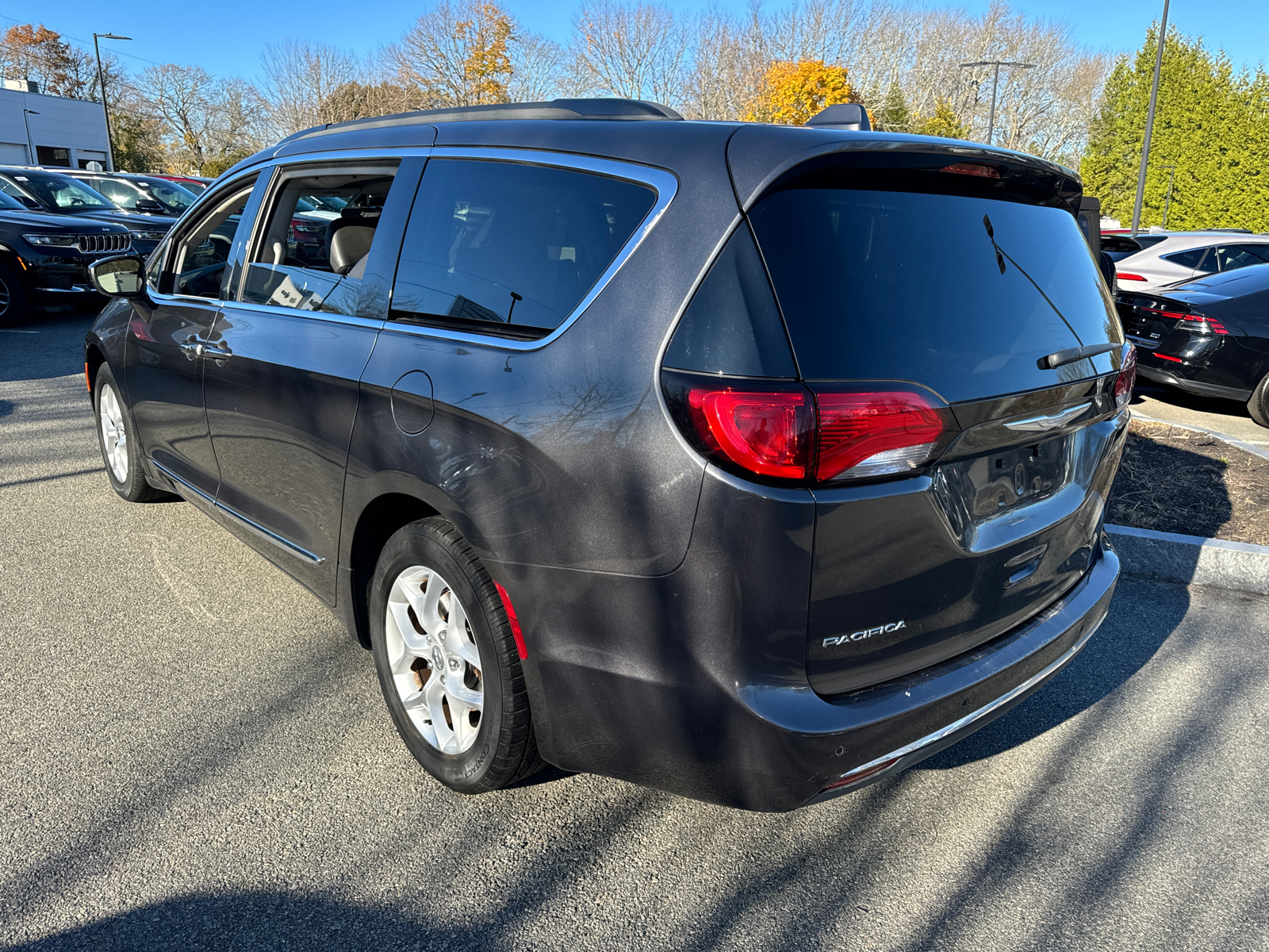 2017 Chrysler Pacifica Touring-L 4