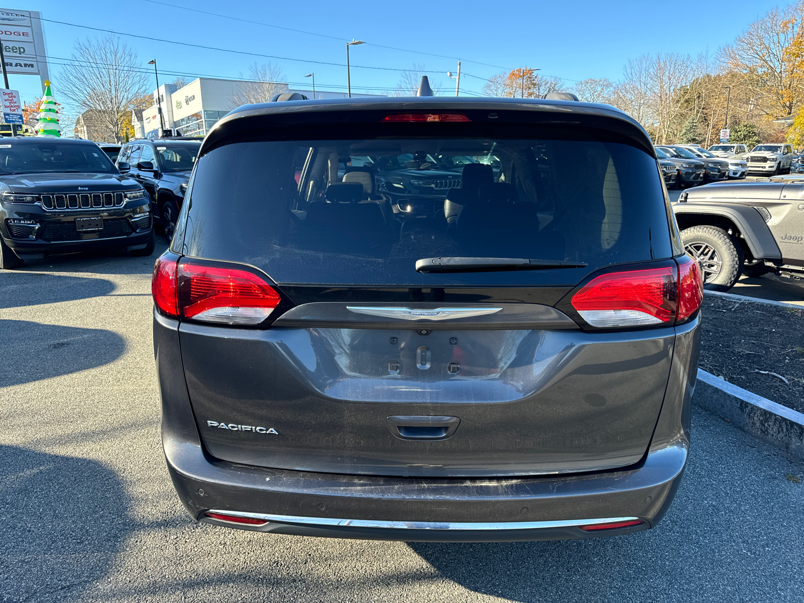 2017 Chrysler Pacifica Touring-L 5