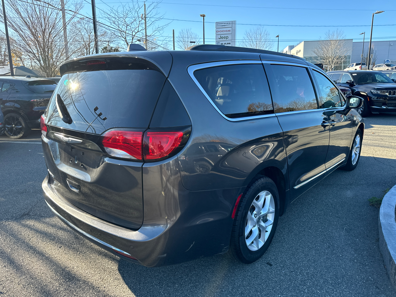 2017 Chrysler Pacifica Touring-L 6