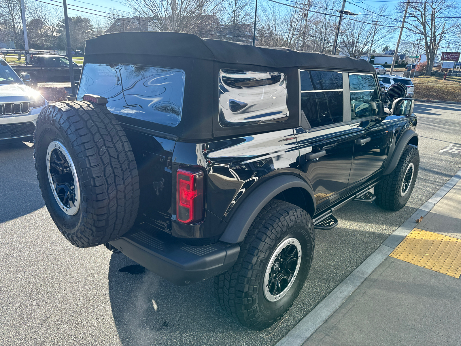 2022 Ford Bronco Black Diamond 6