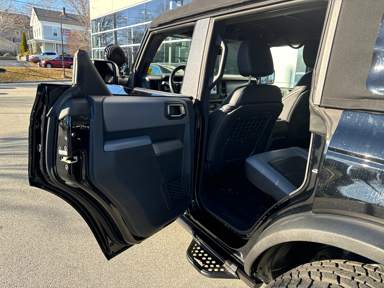 2022 Ford Bronco Black Diamond 28