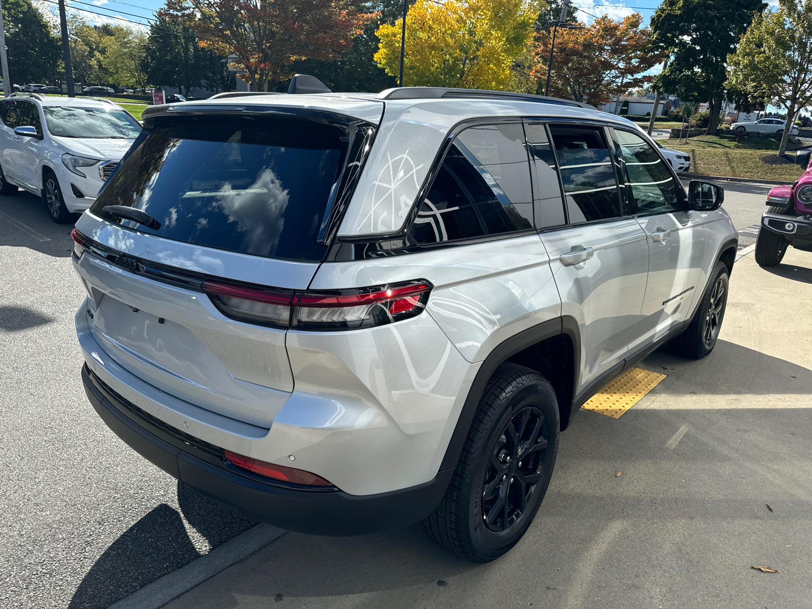 2024 Jeep Grand Cherokee Altitude 6