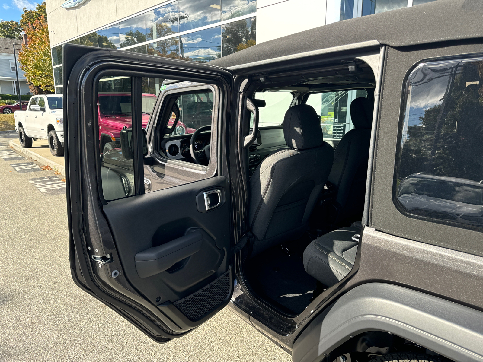 2024 Jeep Wrangler Sport S 29