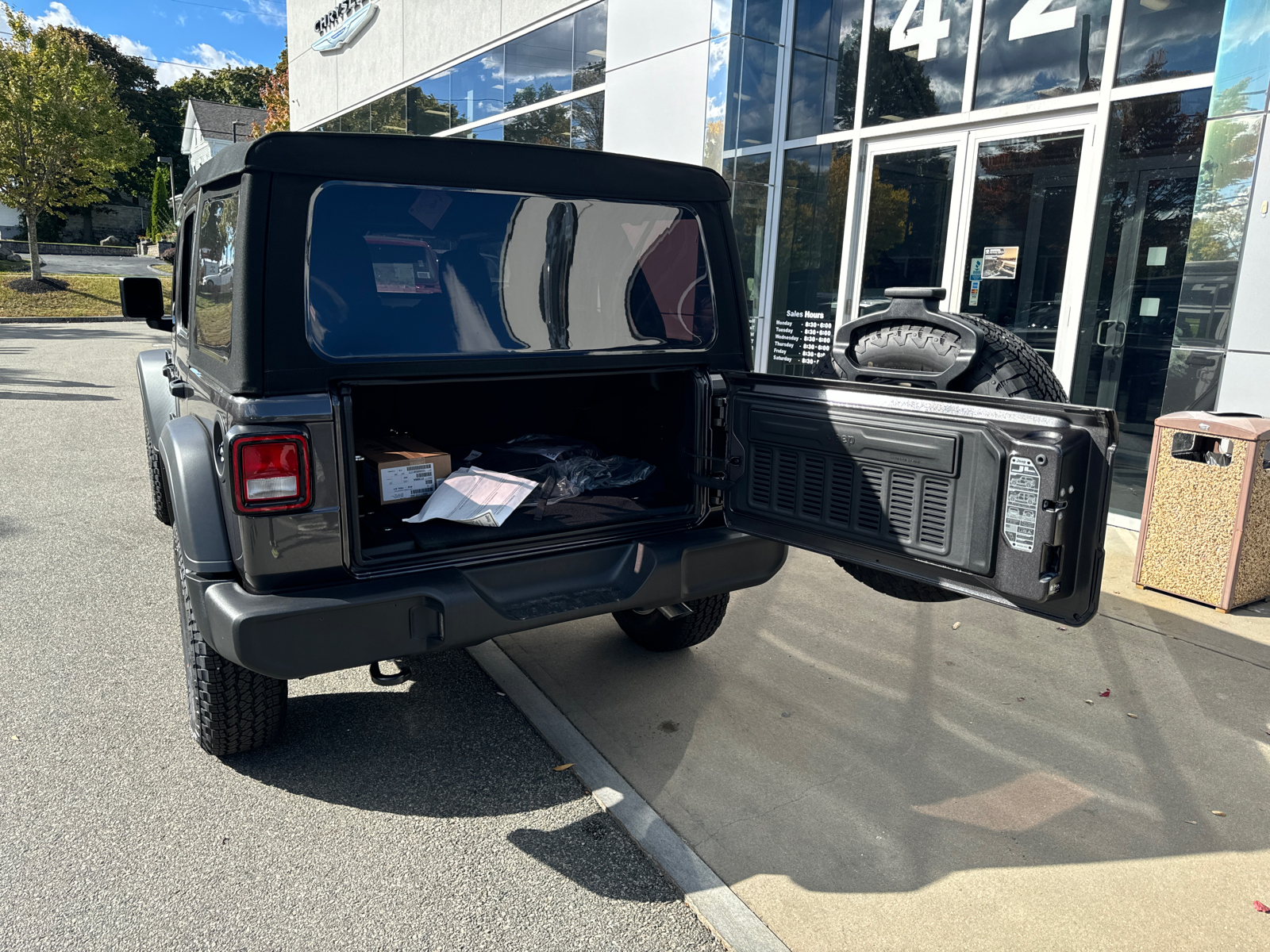 2024 Jeep Wrangler Sport S 36