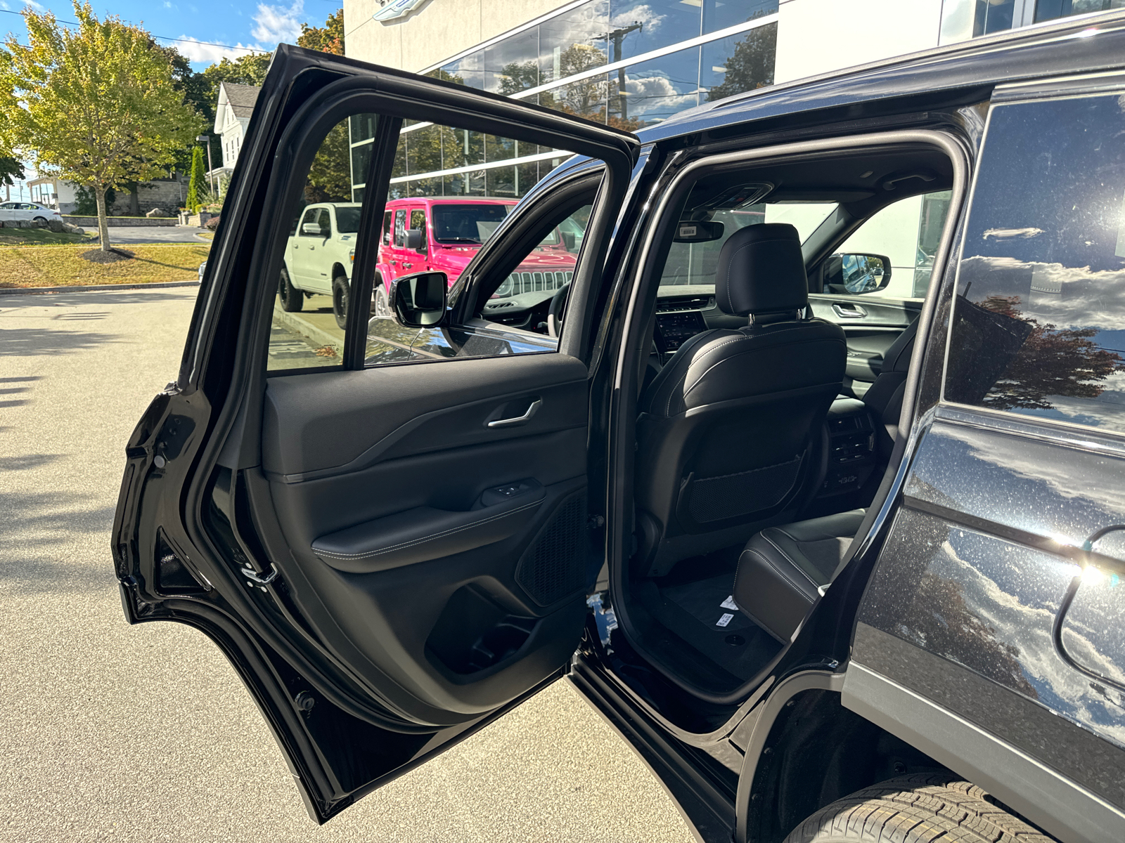 2024 Jeep Grand Cherokee Altitude 30