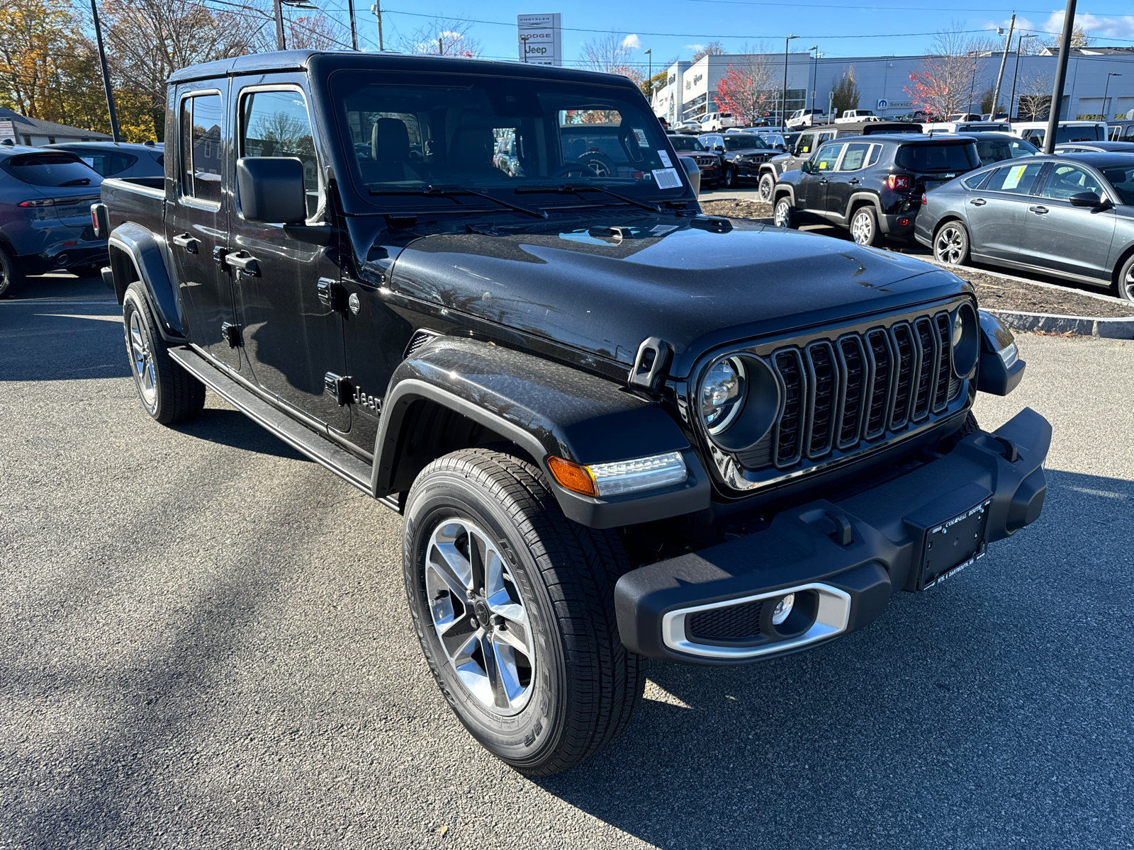 2024 Jeep Gladiator Sport S 4x4 8