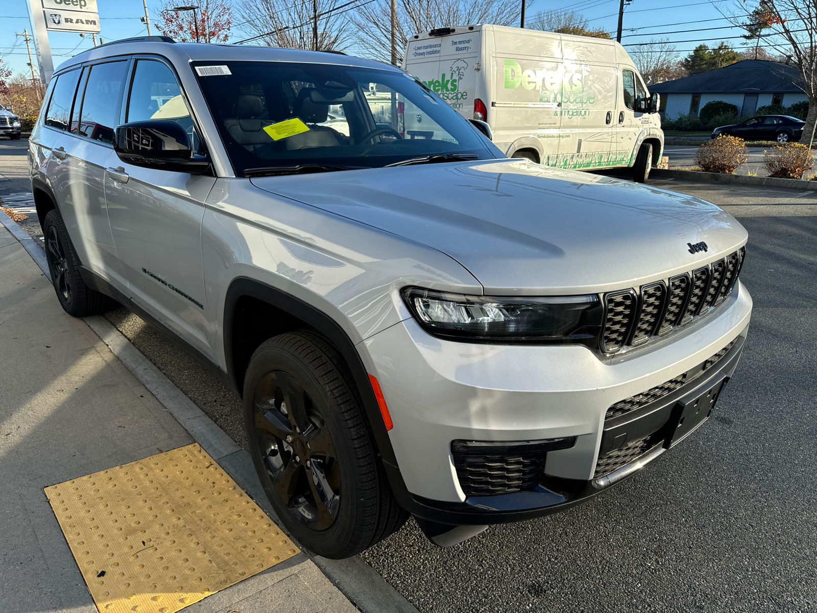 2024 Jeep Grand Cherokee L Limited 8