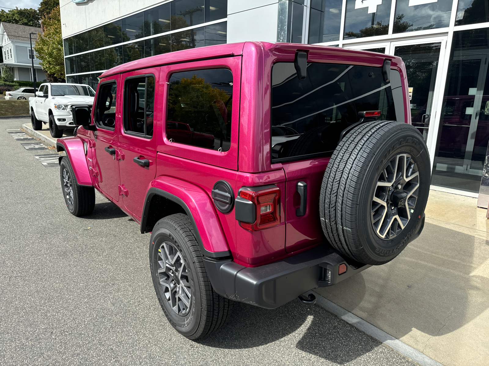 2024 Jeep Wrangler Sahara 4