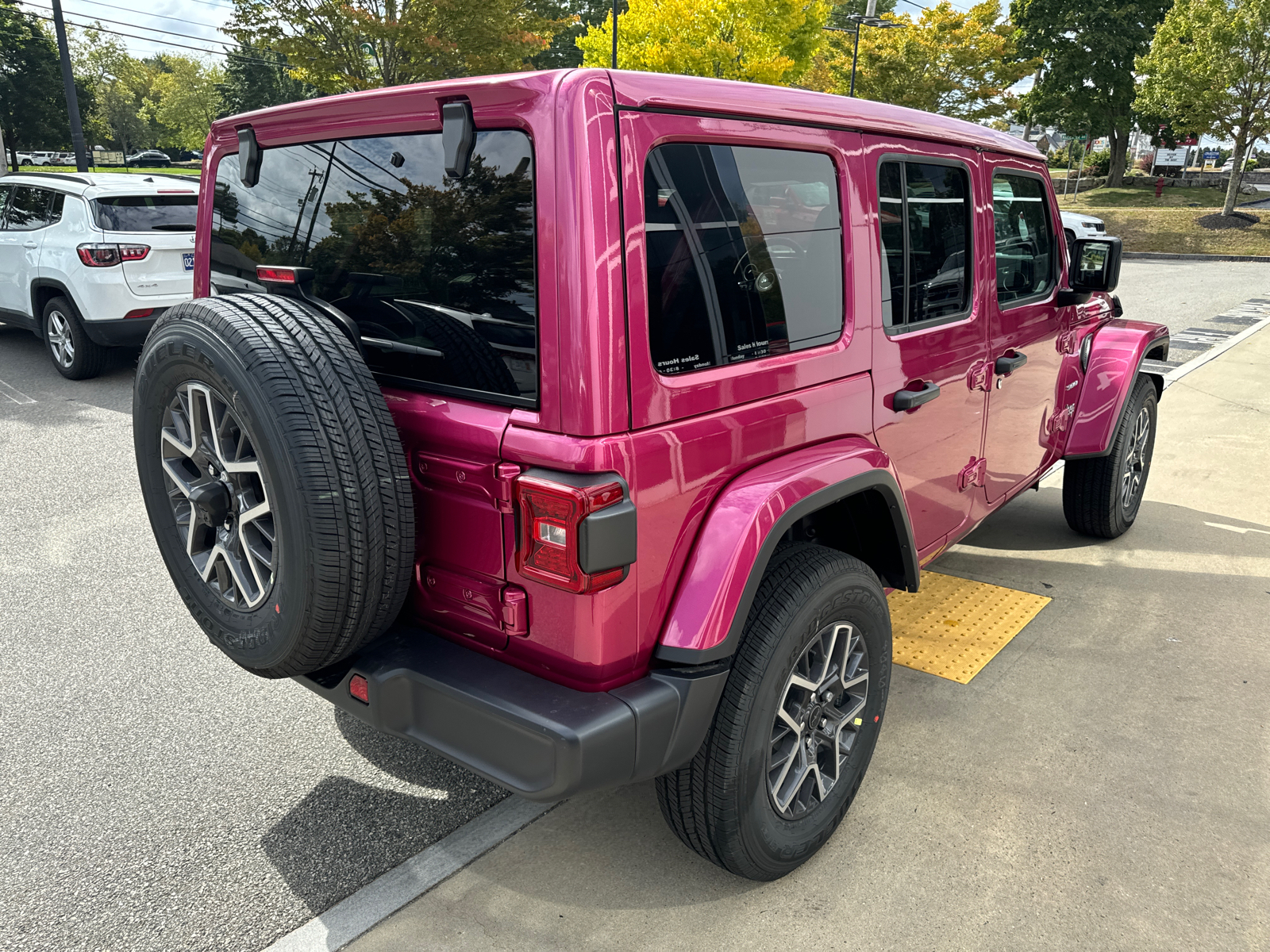 2024 Jeep Wrangler Sahara 6