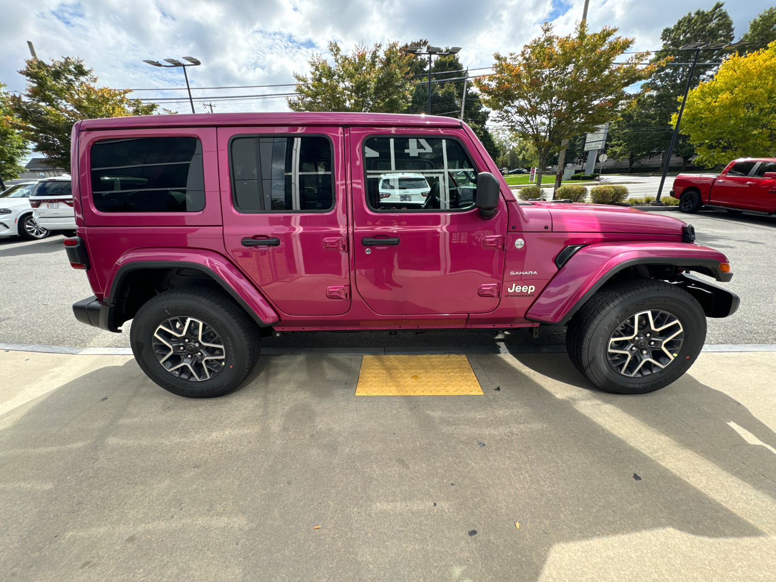 2024 Jeep Wrangler Sahara 7