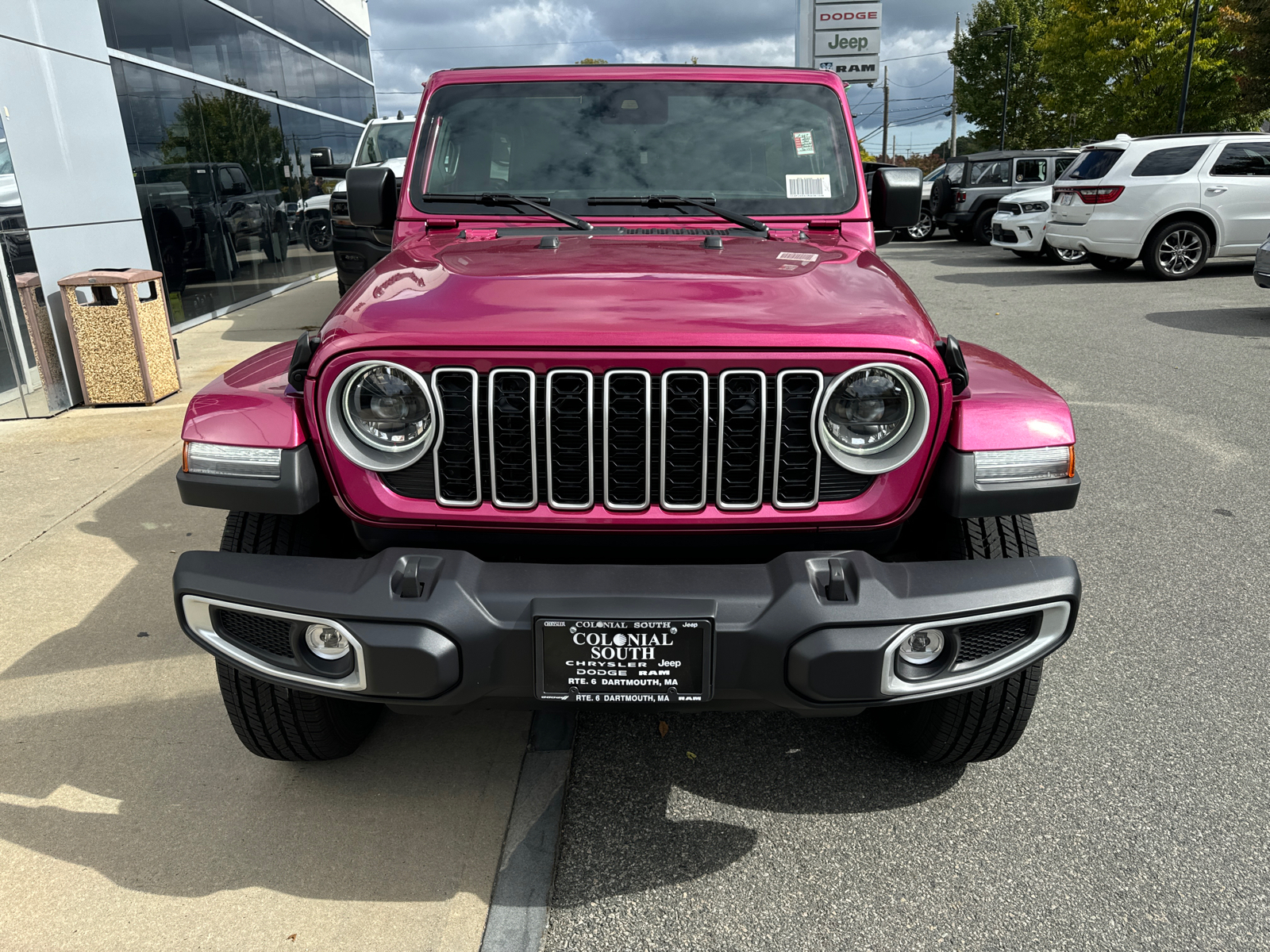 2024 Jeep Wrangler Sahara 9