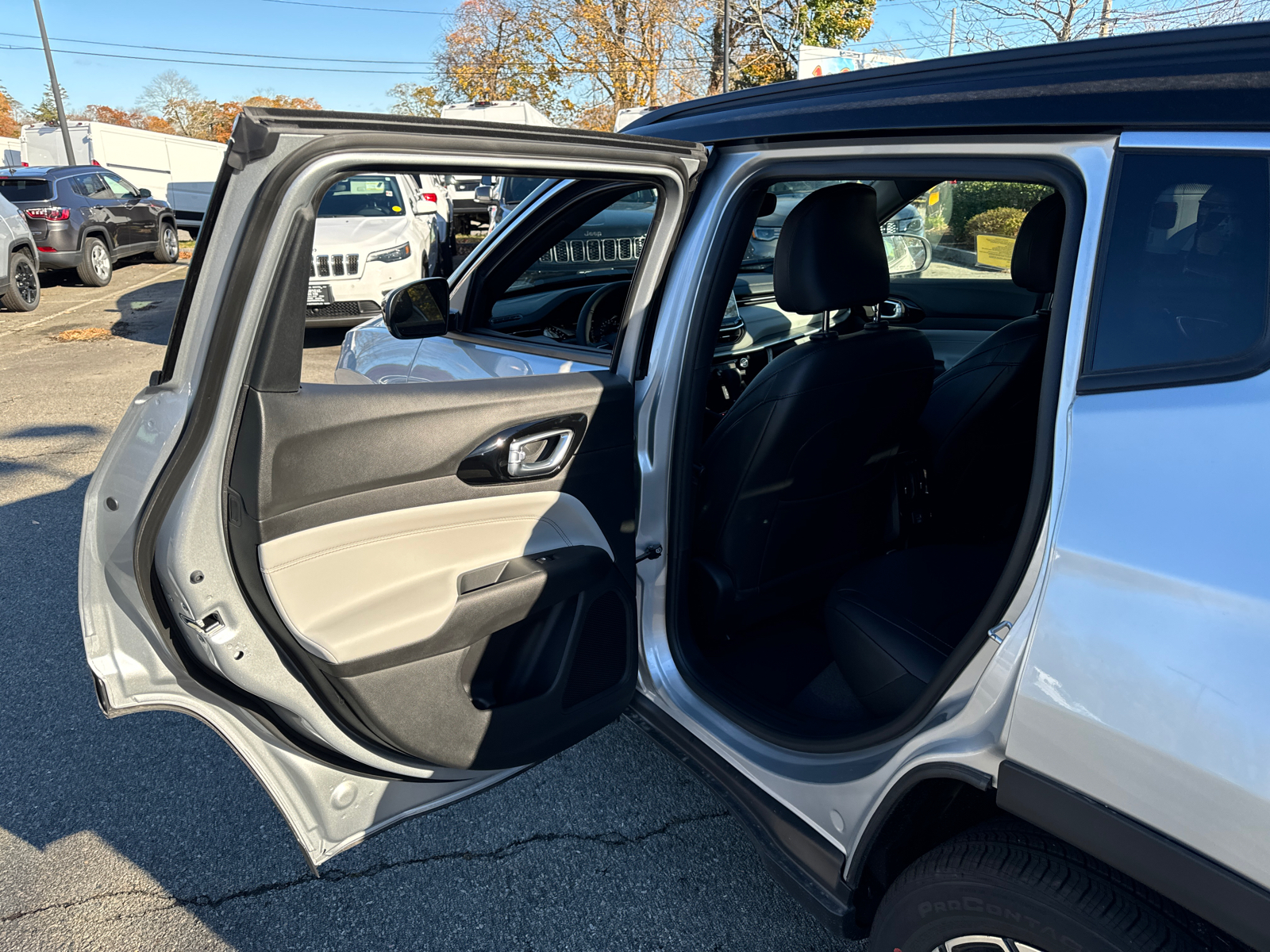 2025 Jeep Compass Limited 30