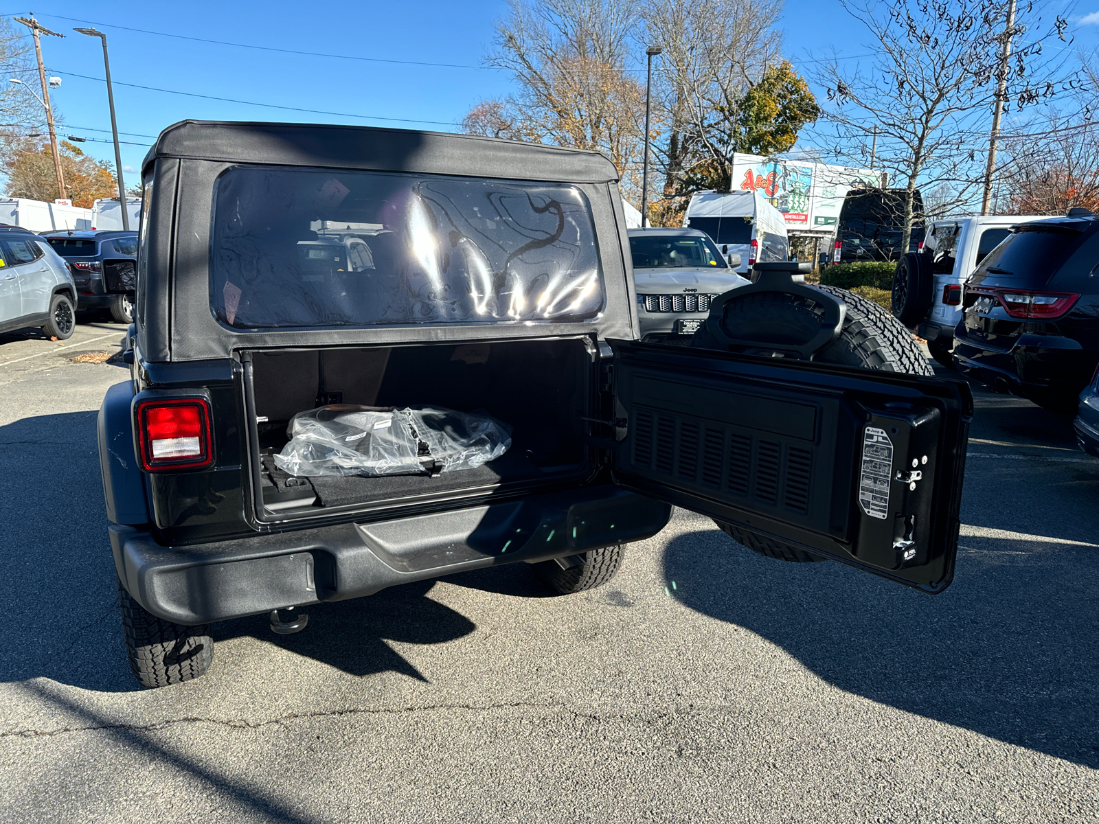 2025 Jeep Wrangler Sport S 36